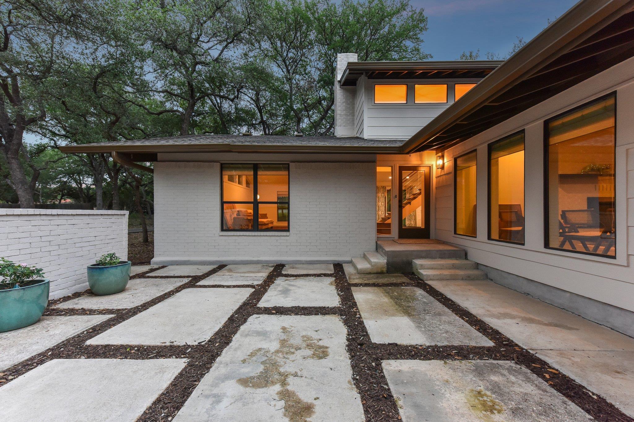 9004 Tara Ln, Austin, TX 78737
