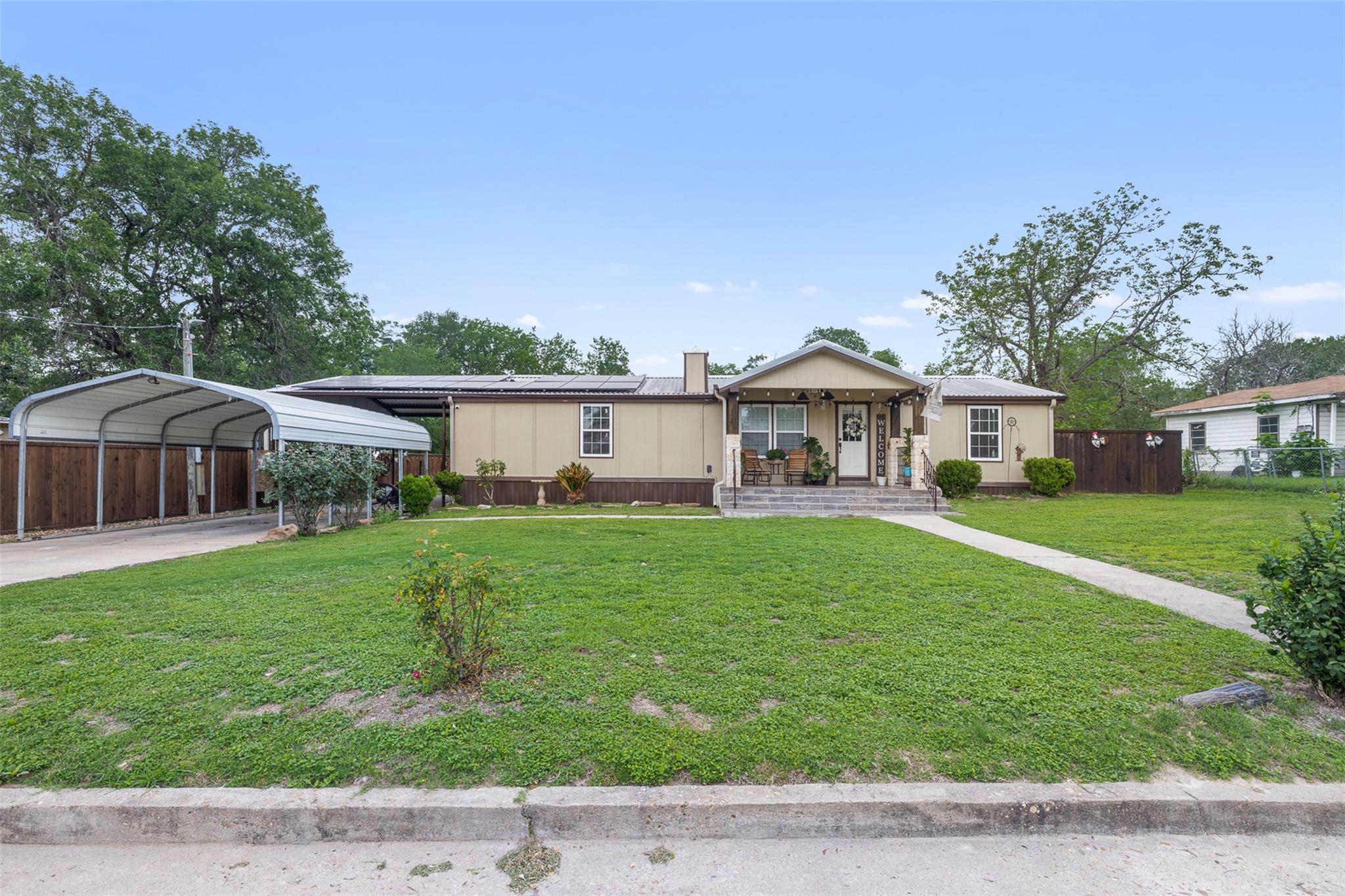 857 E Guadalupe St, La Grange, TX 78945