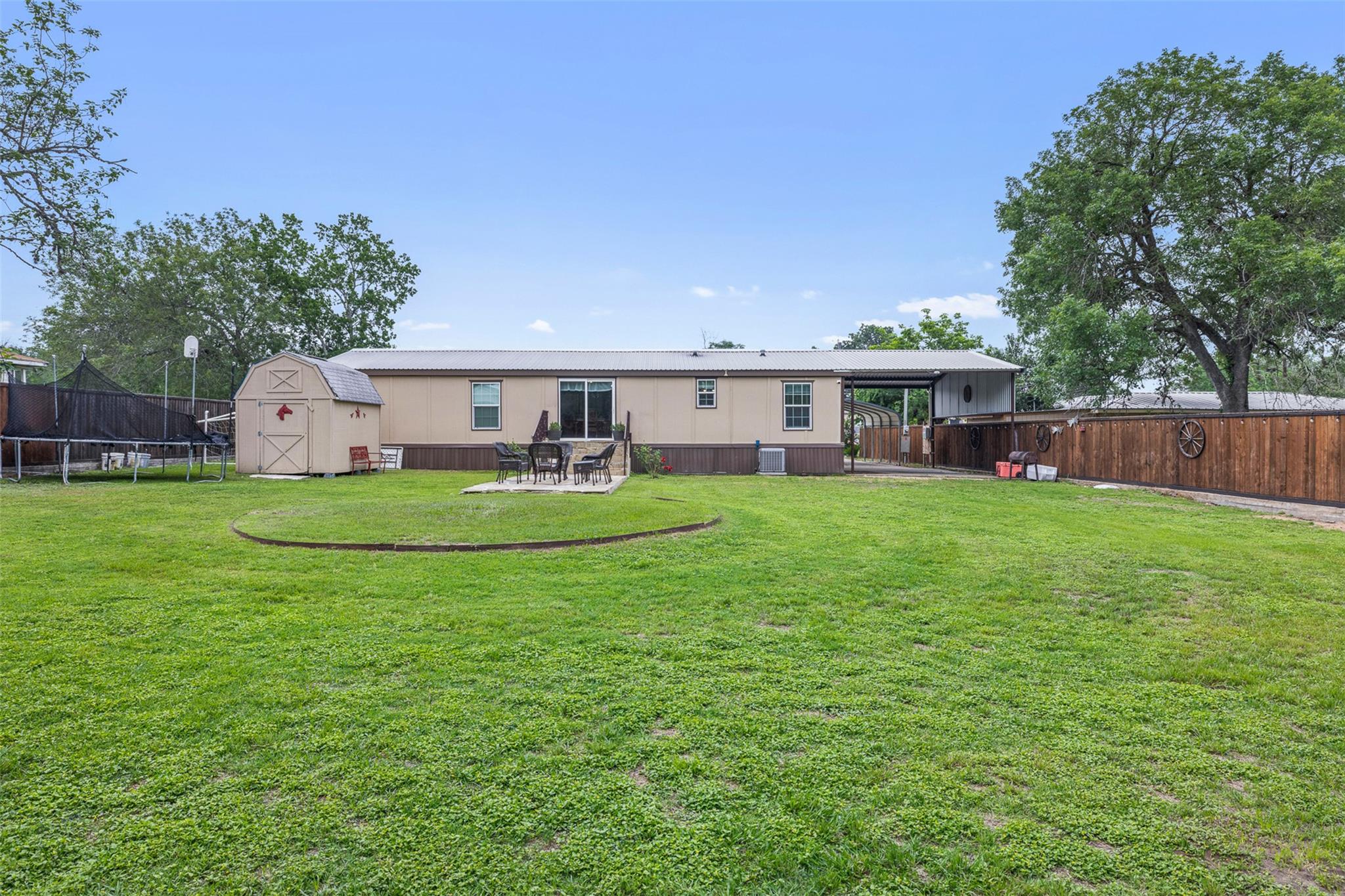 857 E Guadalupe St, La Grange, TX 78945