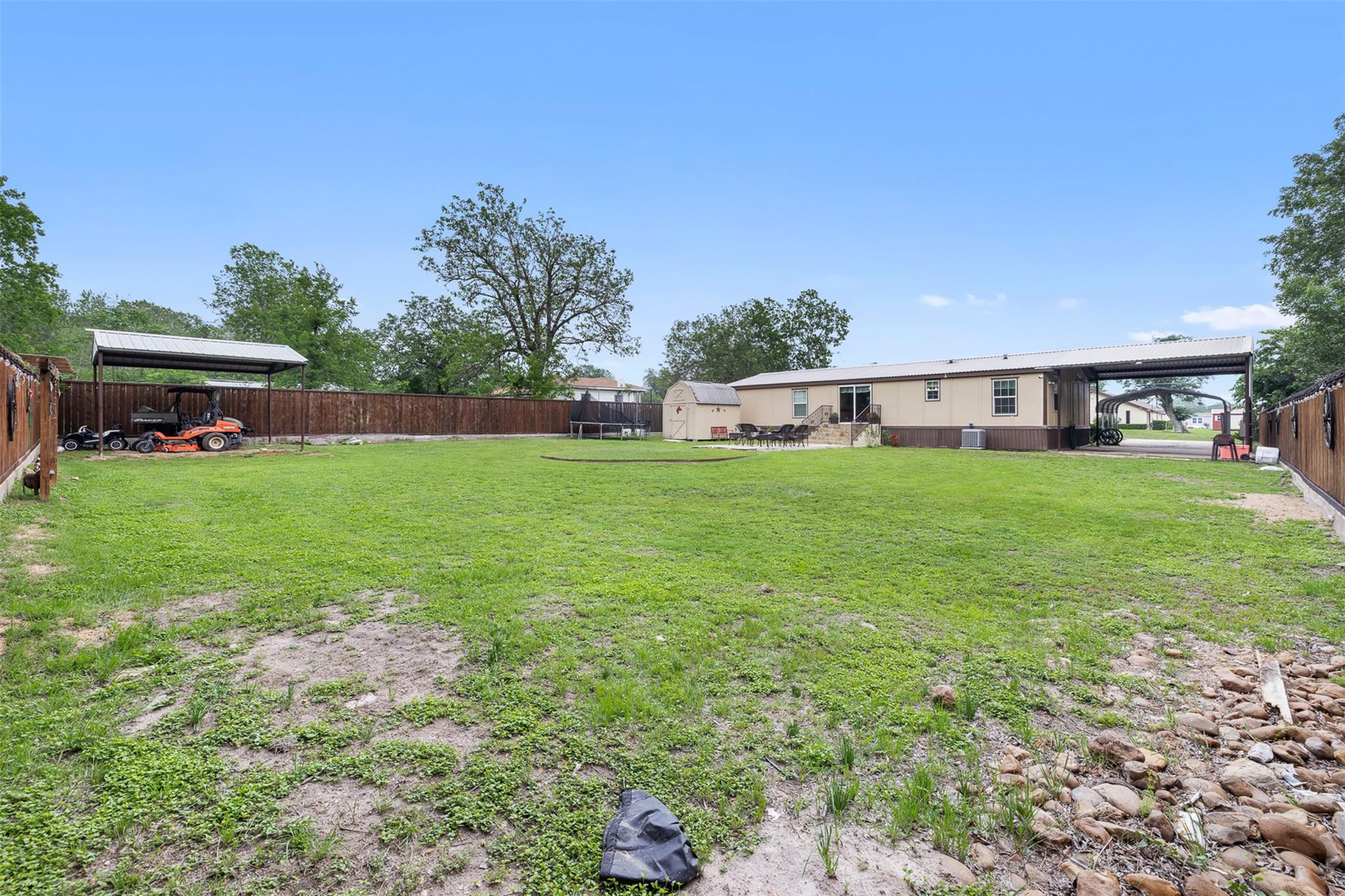 857 E Guadalupe St, La Grange, TX 78945