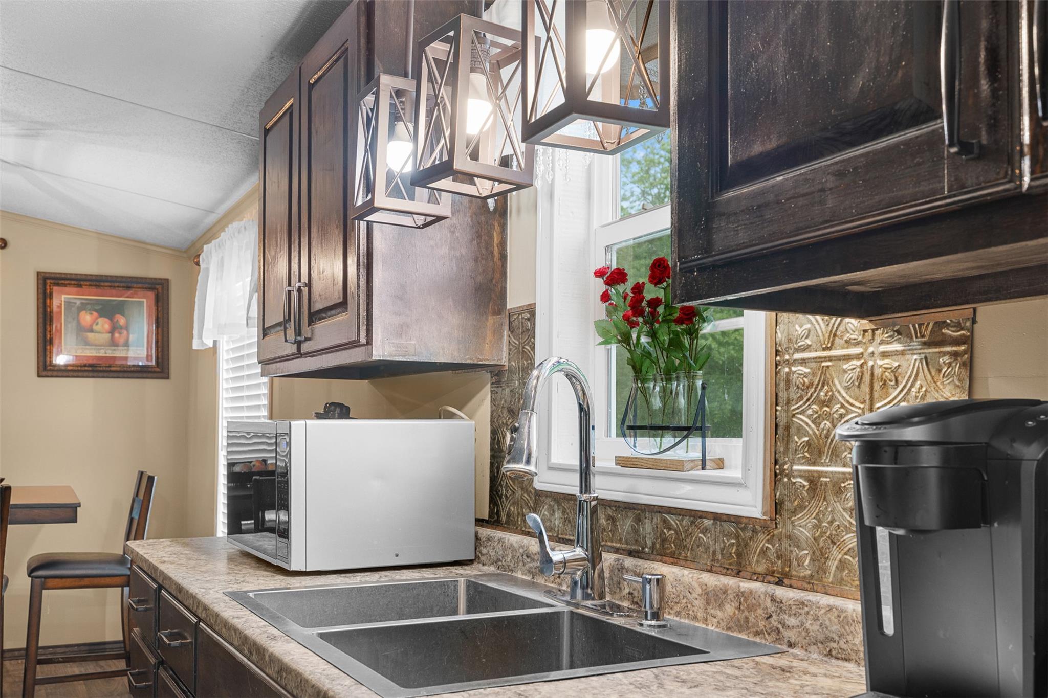 857 E Guadalupe St, La Grange, TX 78945