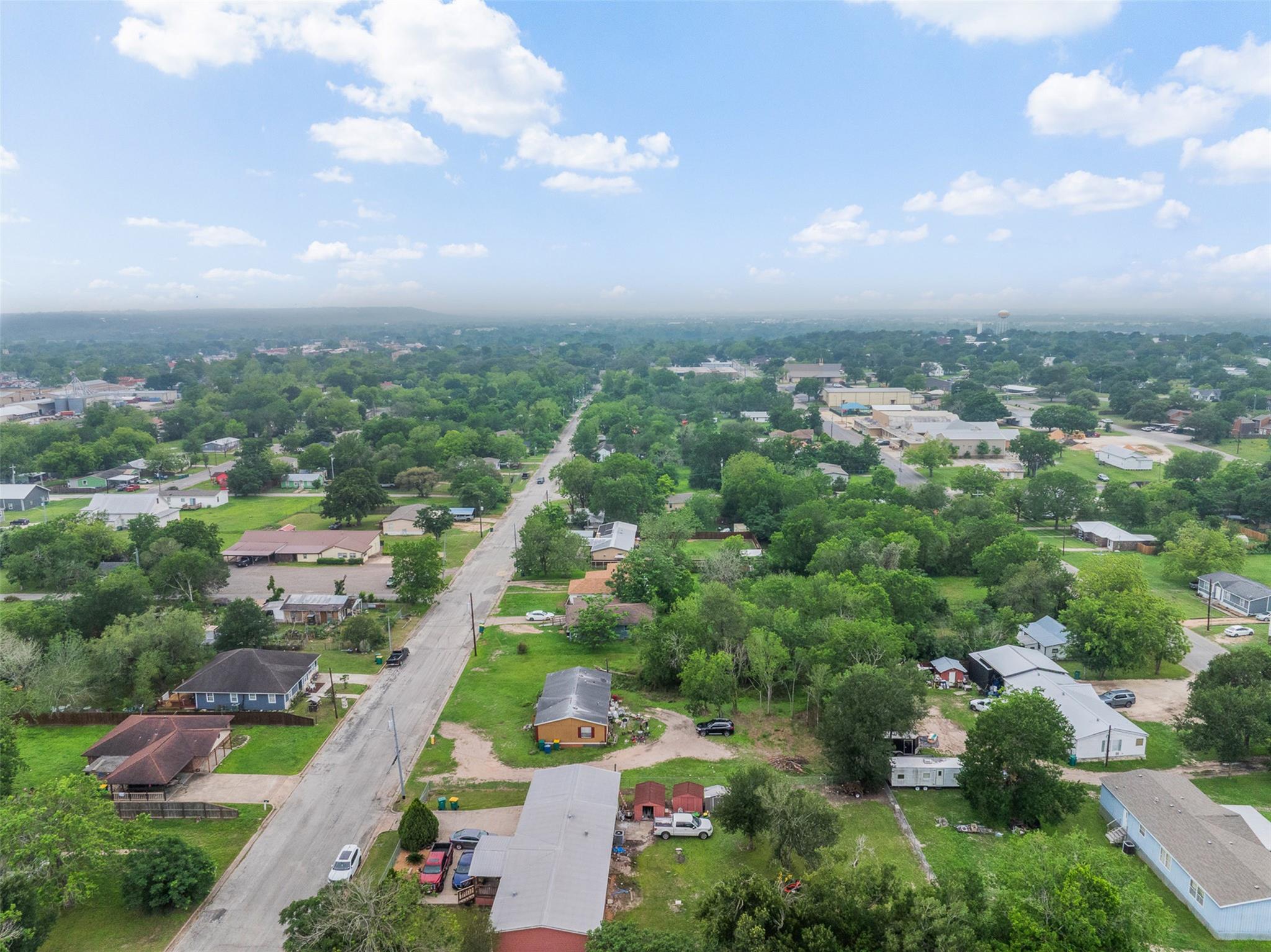 857 E Guadalupe St, La Grange, TX 78945