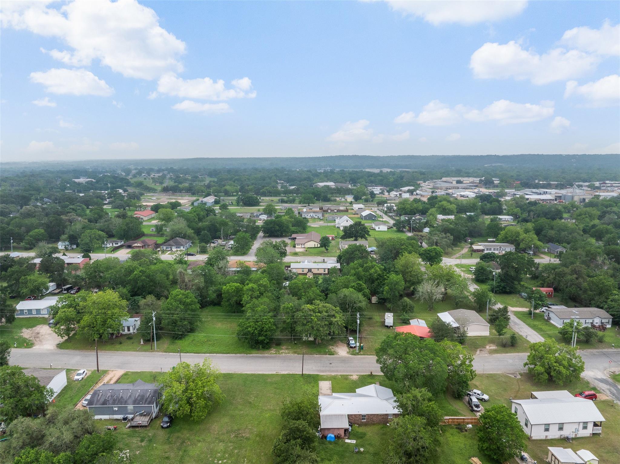 857 E Guadalupe St, La Grange, TX 78945