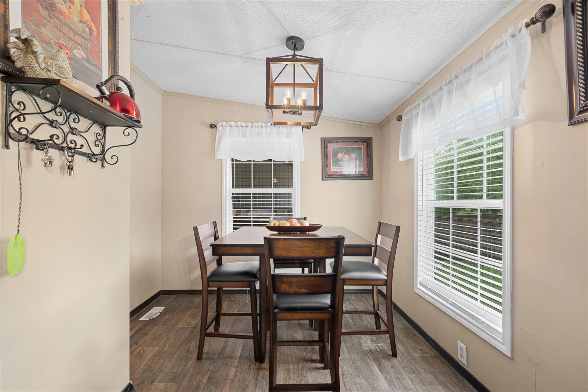 857 E Guadalupe St, La Grange, TX 78945