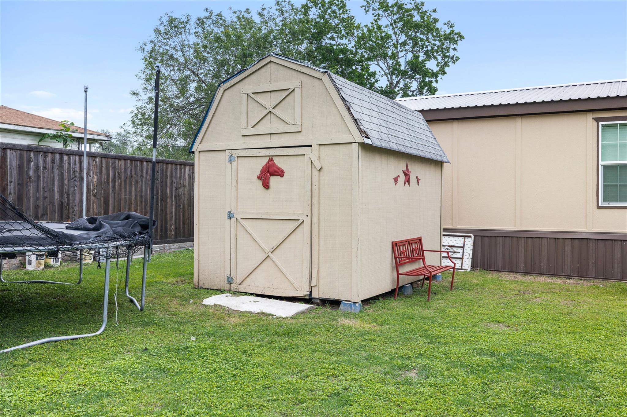 857 E Guadalupe St, La Grange, TX 78945