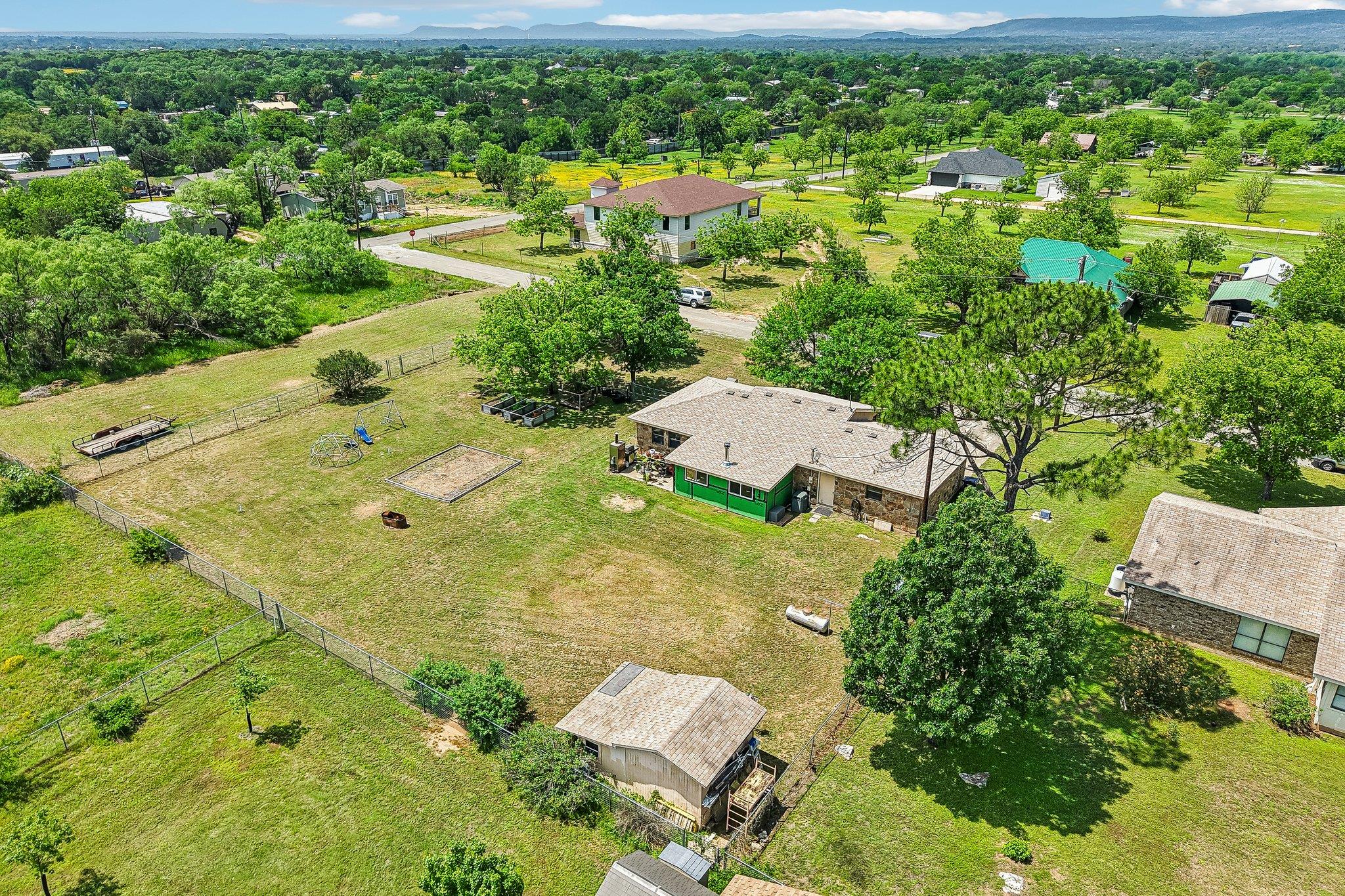 115 Mountain View Dr, Burnet, TX 78611