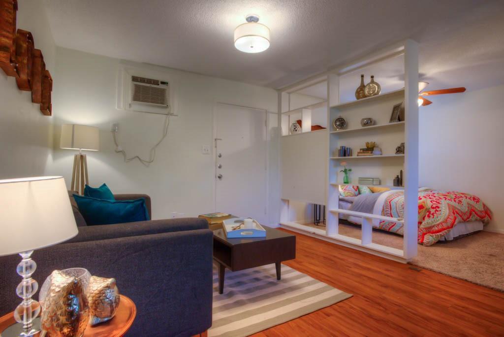 302 E 34th St # 106, Austin, TX 78705