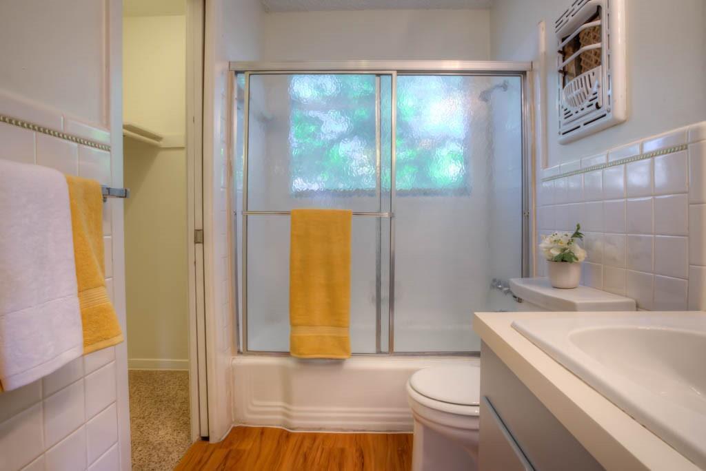 302 E 34th St # 106, Austin, TX 78705