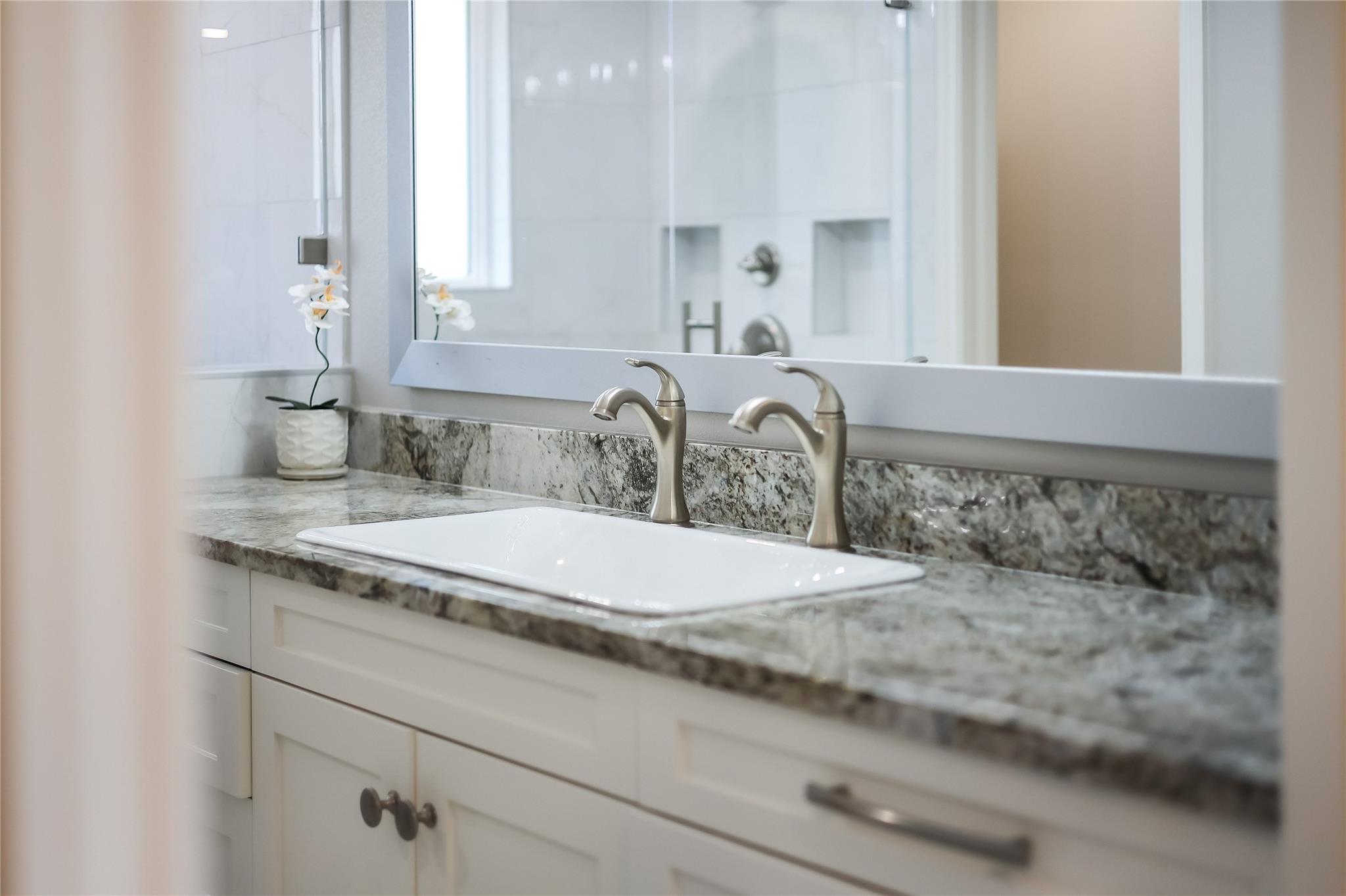 6905 Treaty Oak Cir, Austin, TX 78749
