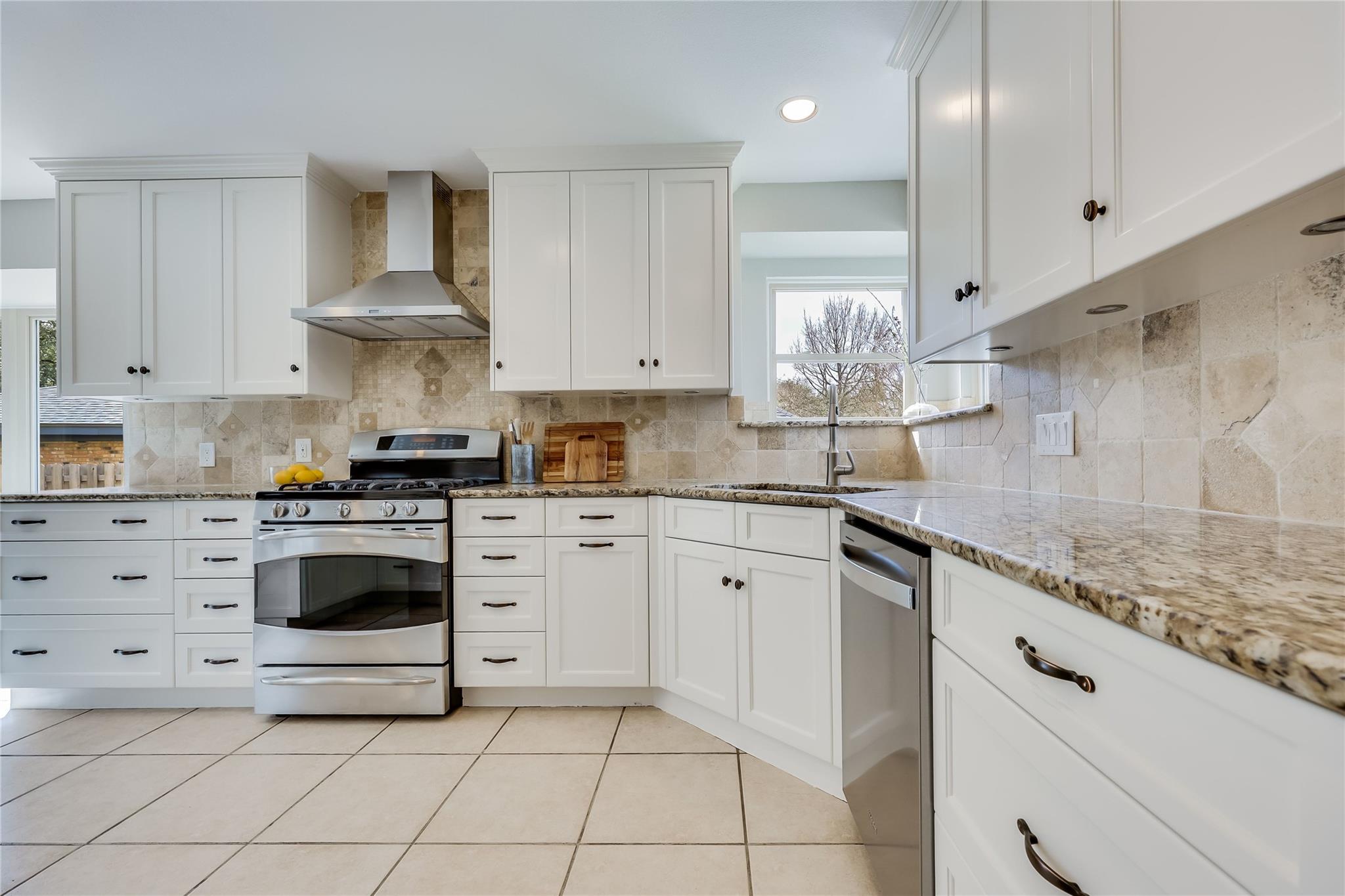 6905 Treaty Oak Cir, Austin, TX 78749