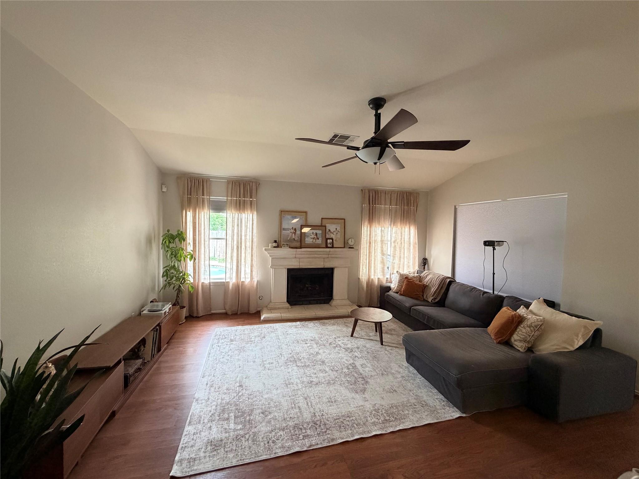 1210 Highland Dr, Cedar Park, TX 78613