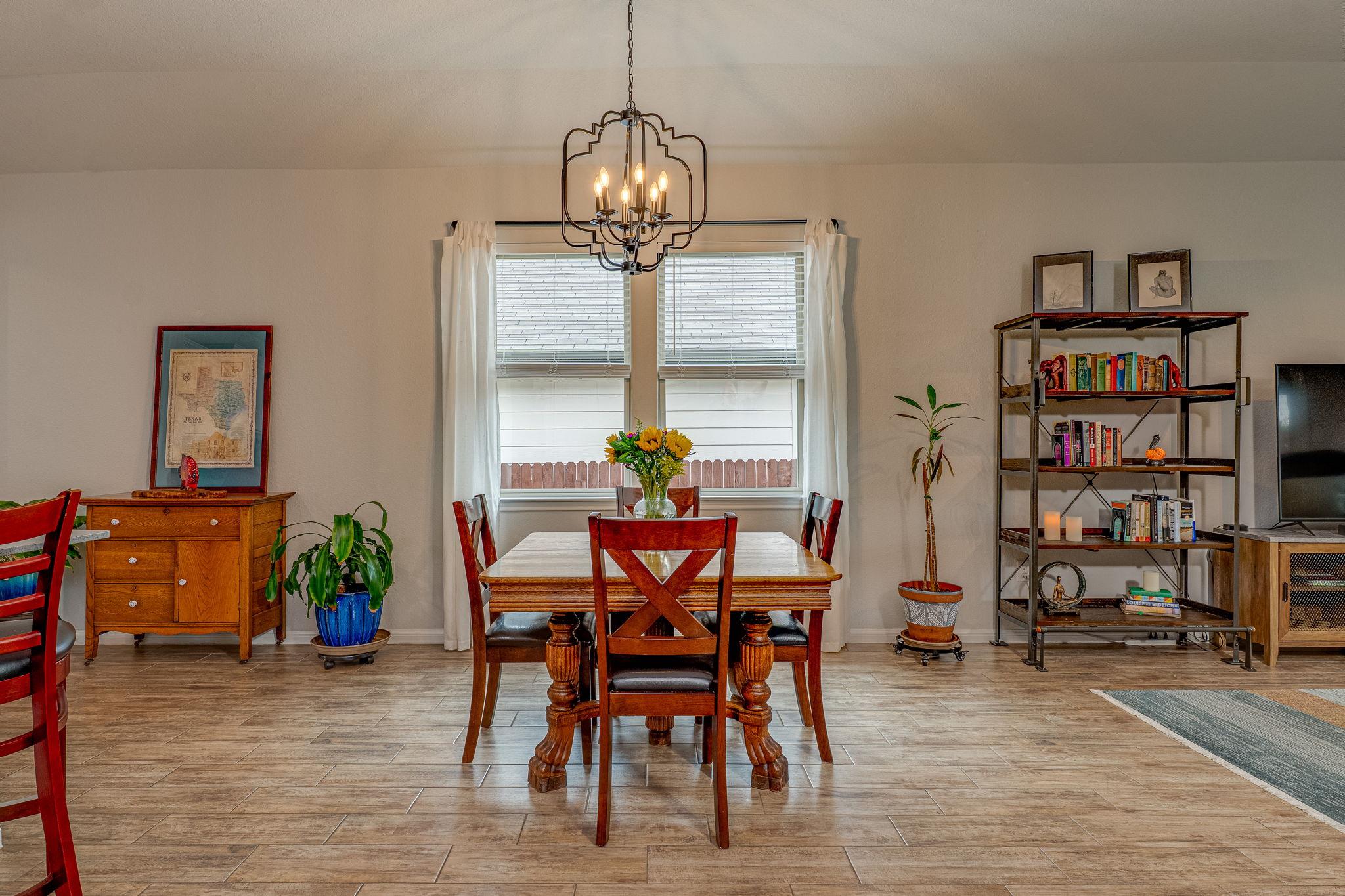 1009 Goldilocks Ln, Manchaca, TX 78652
