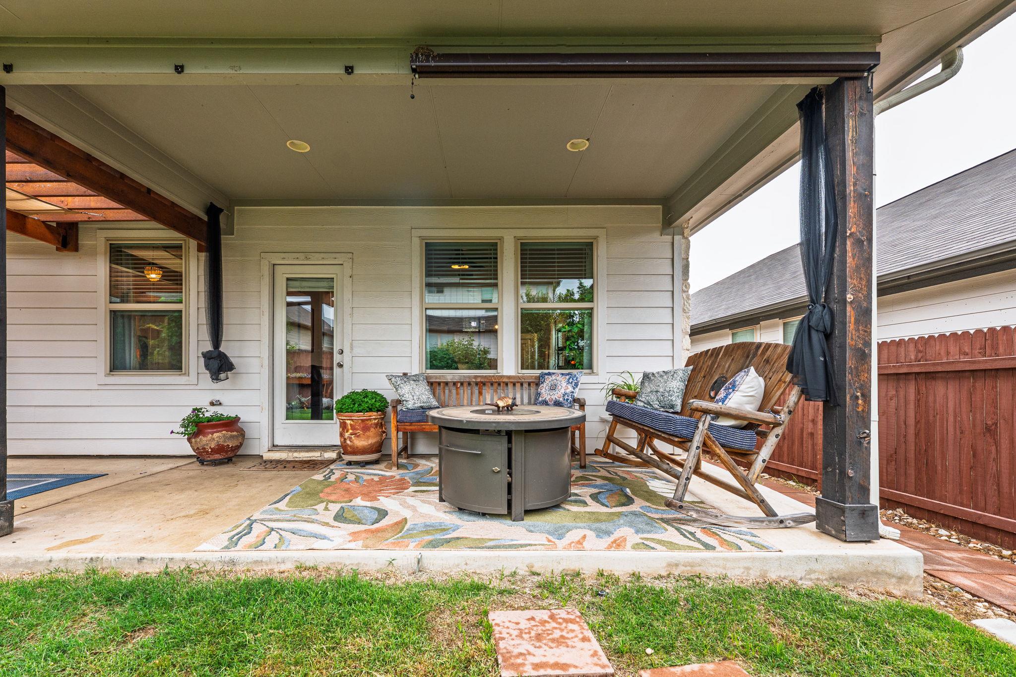 1009 Goldilocks Ln, Manchaca, TX 78652