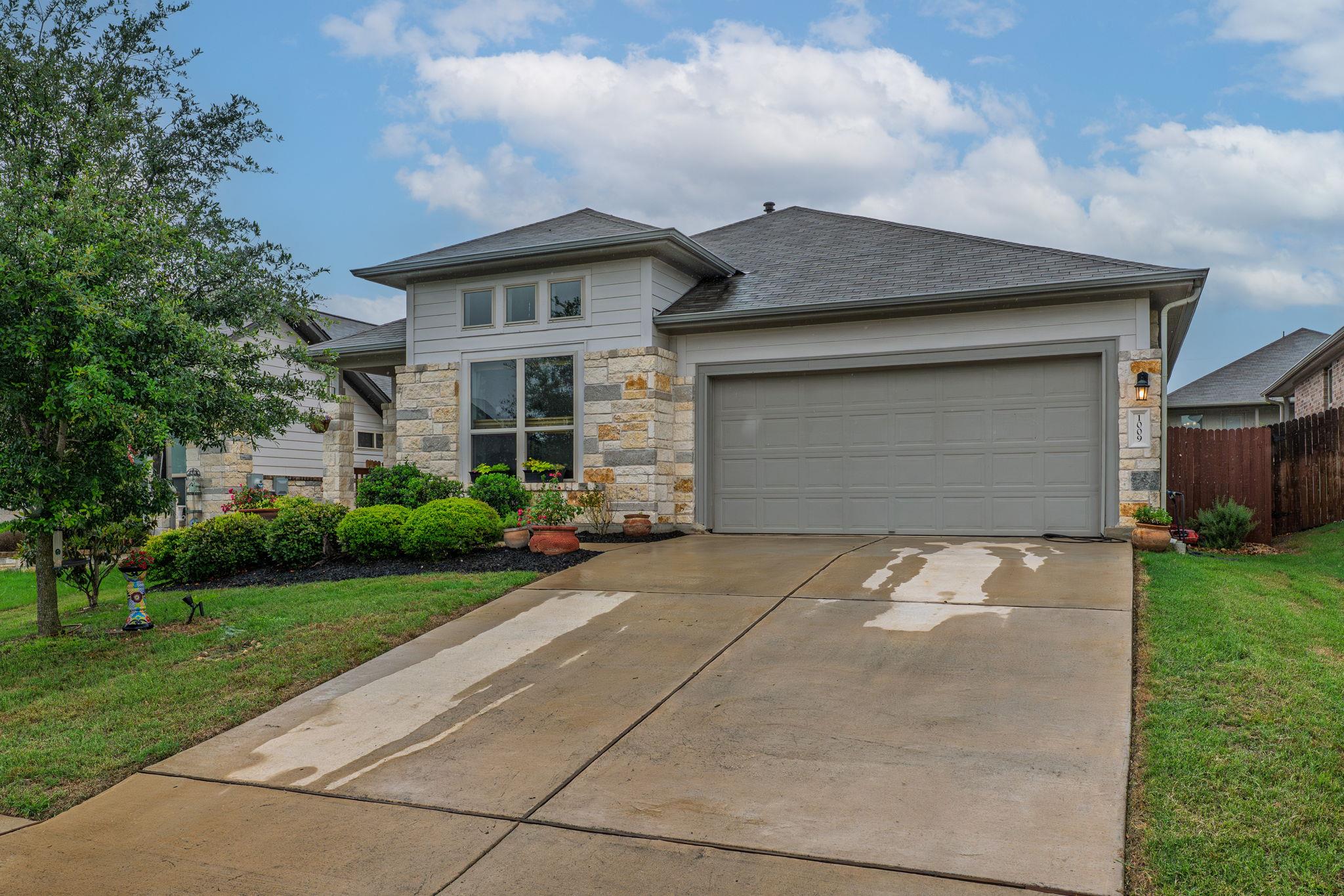 1009 Goldilocks Ln, Manchaca, TX 78652