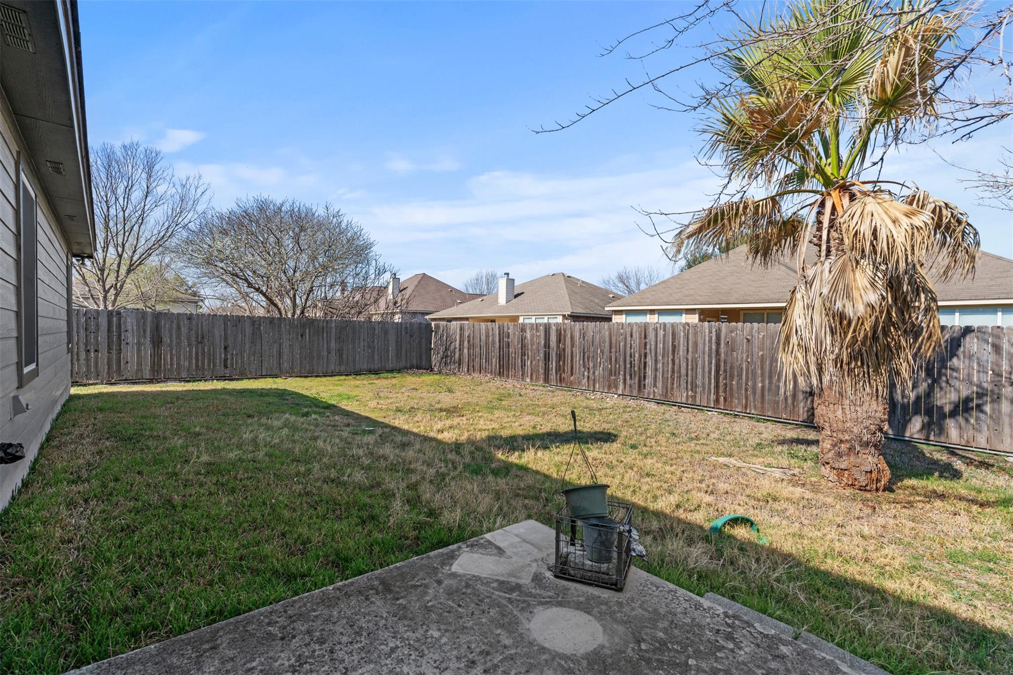 1156 Woodlands Dr, Kyle, TX 78640