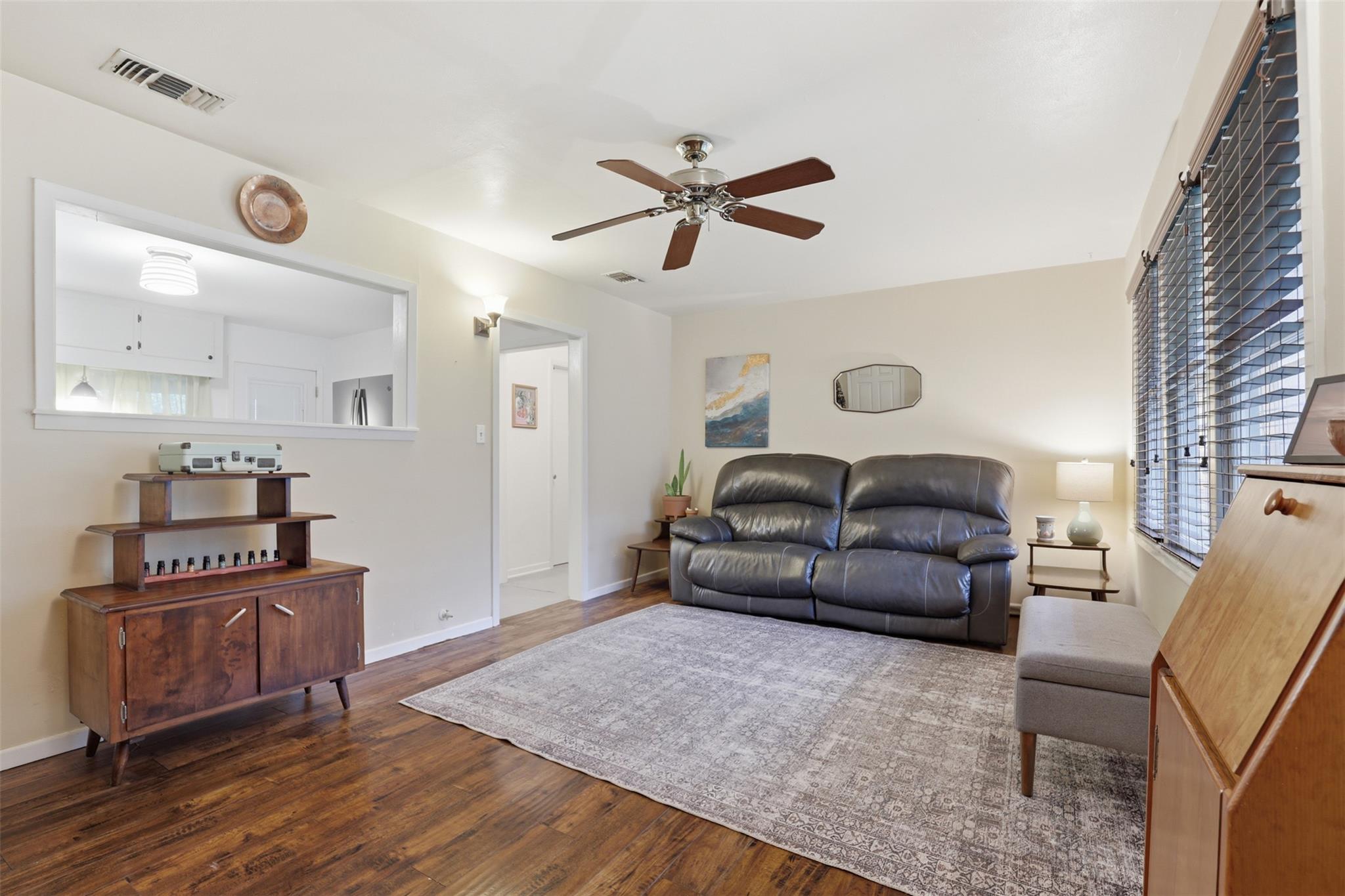 306 Erie Ave, Rockdale, TX 76567