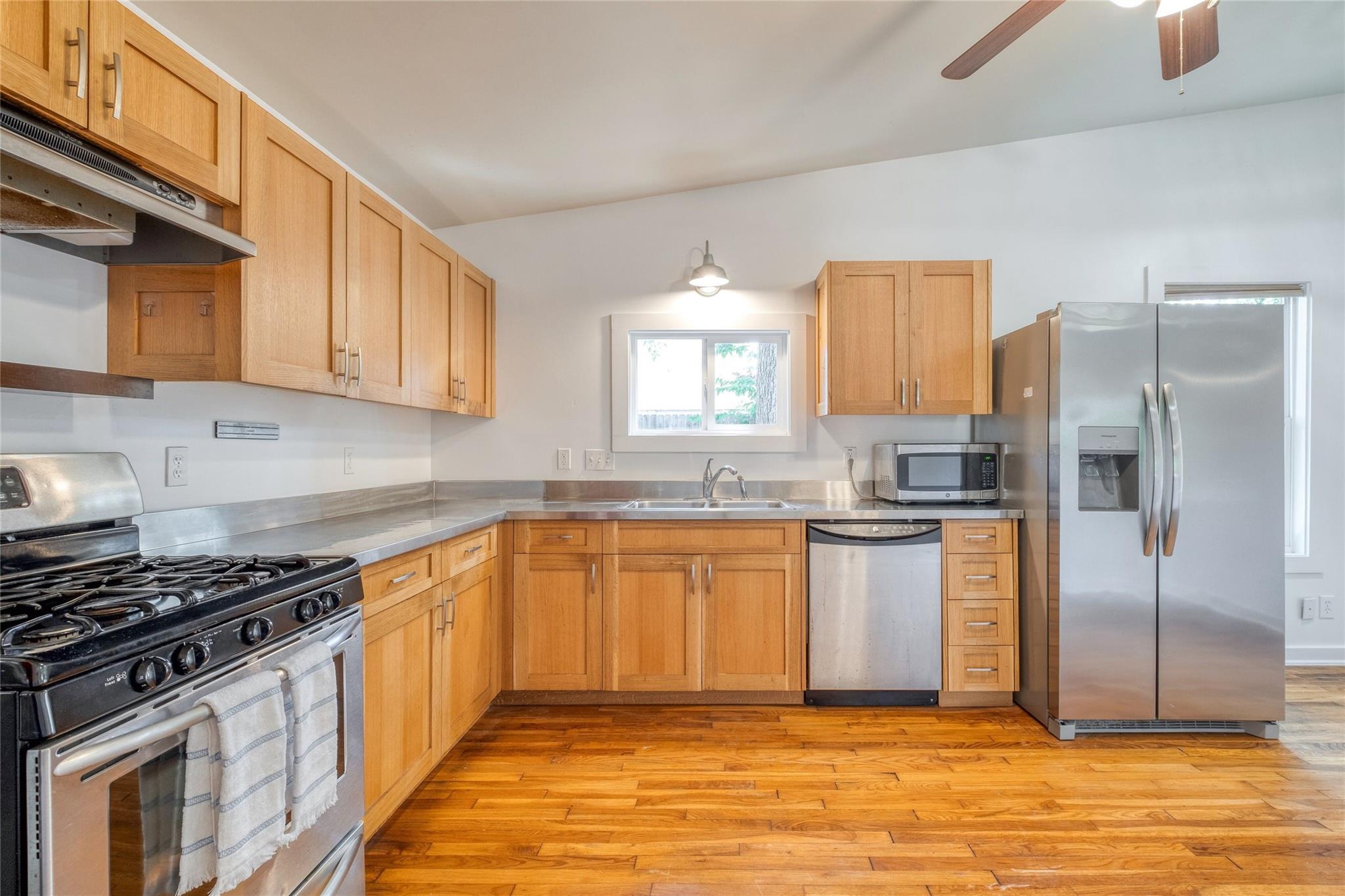 708 & 712 Nowotny Ln, Austin, TX 78702