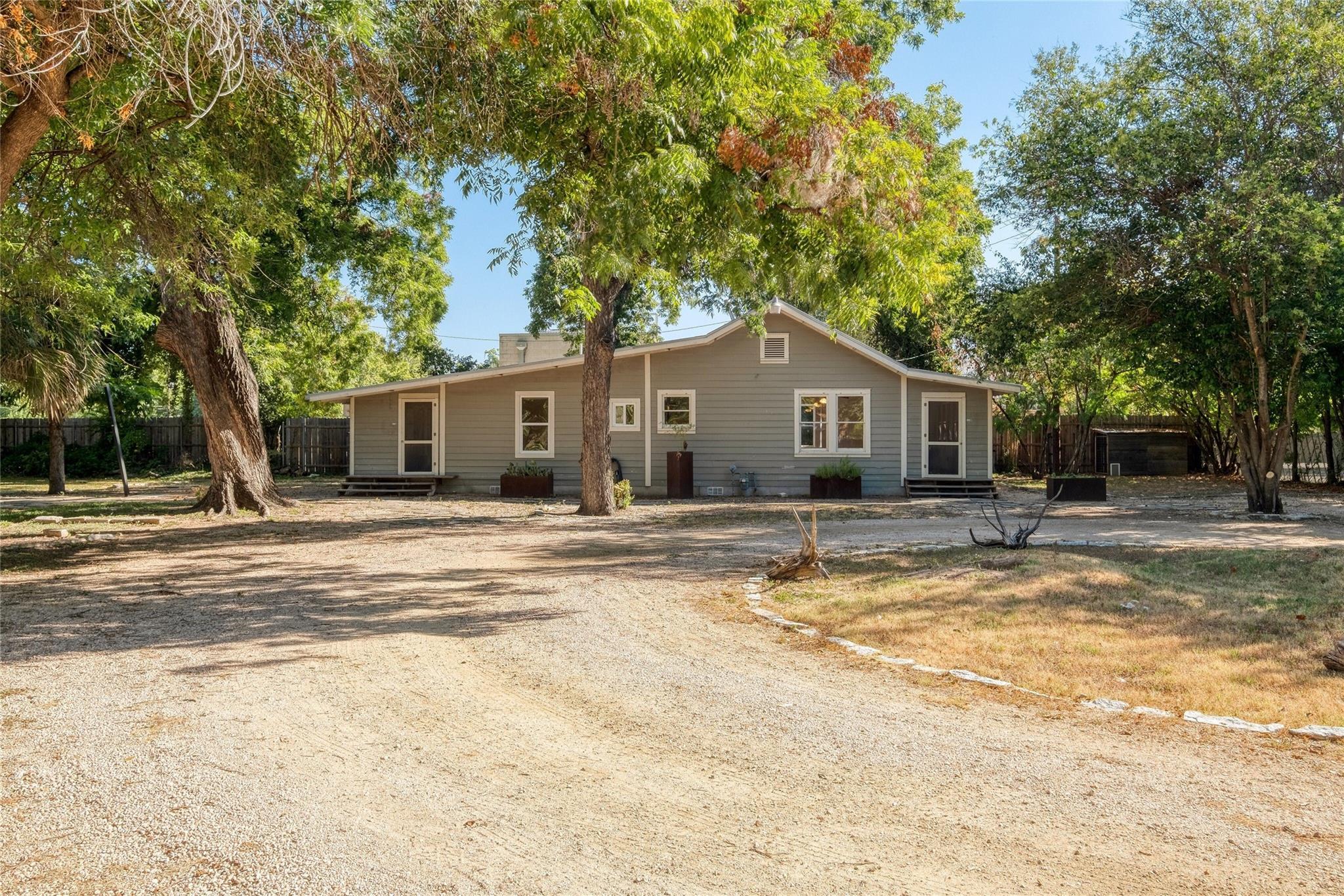 708 & 712 Nowotny Ln, Austin, TX 78702