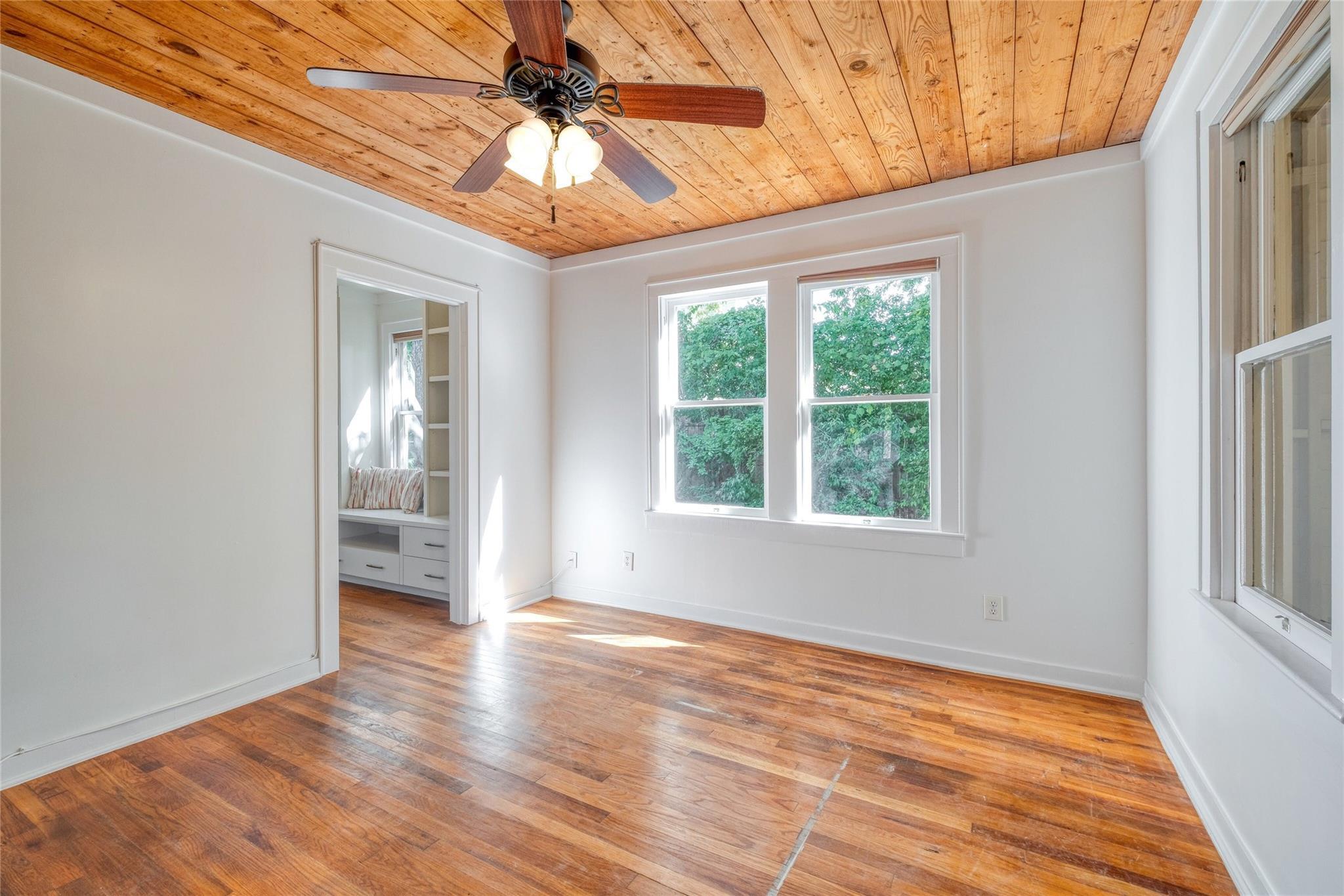 708 & 712 Nowotny Ln, Austin, TX 78702