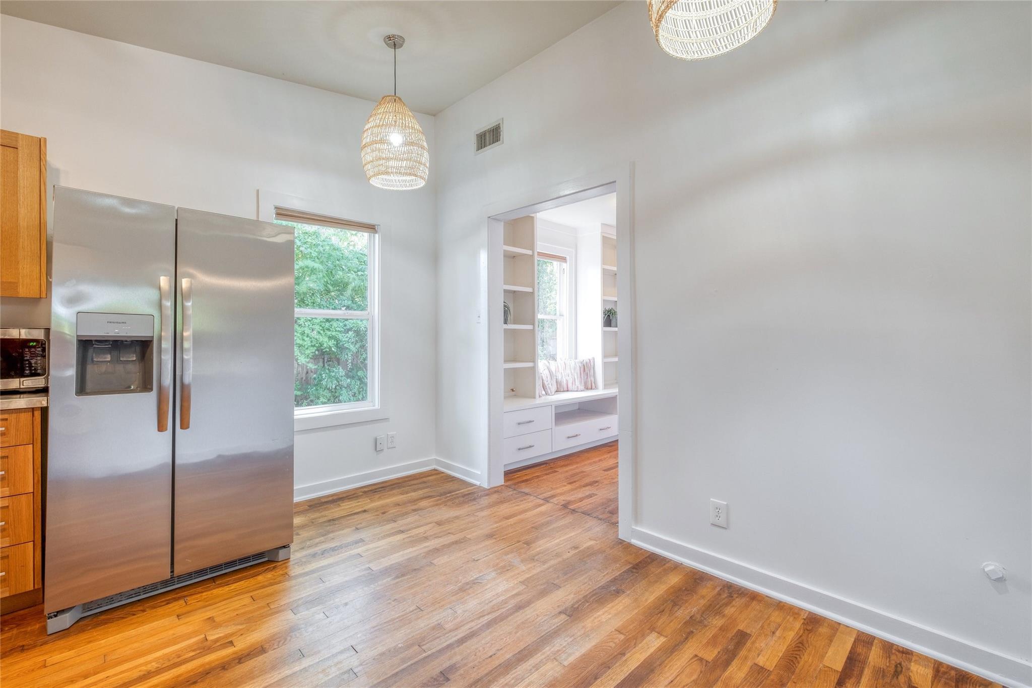 708 & 712 Nowotny Ln, Austin, TX 78702
