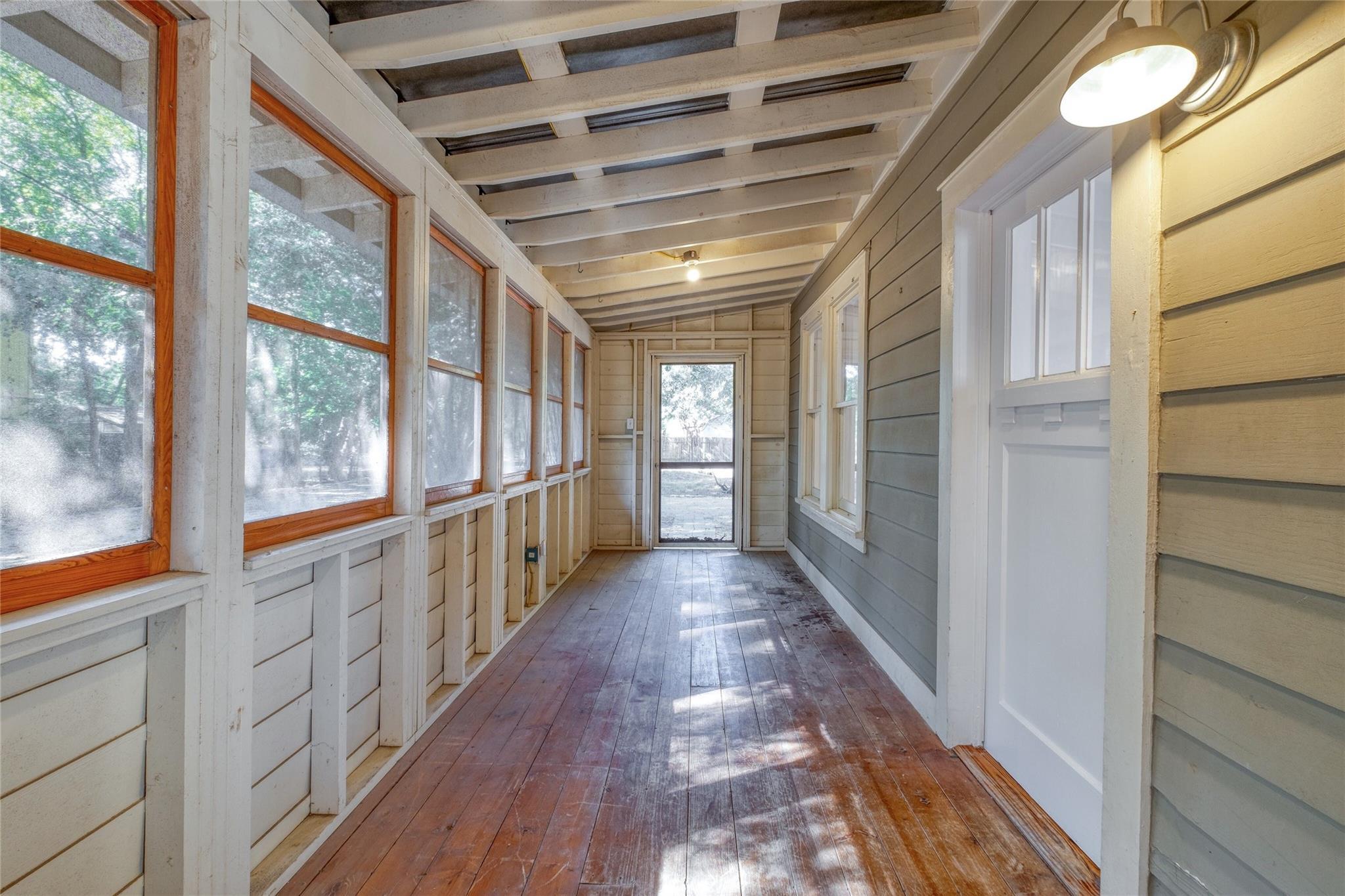 708 & 712 Nowotny Ln, Austin, TX 78702