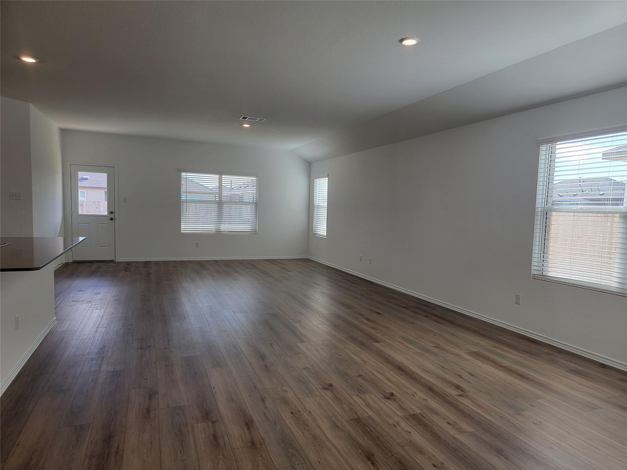 602 Arnage Dr, Hutto, TX 78634
