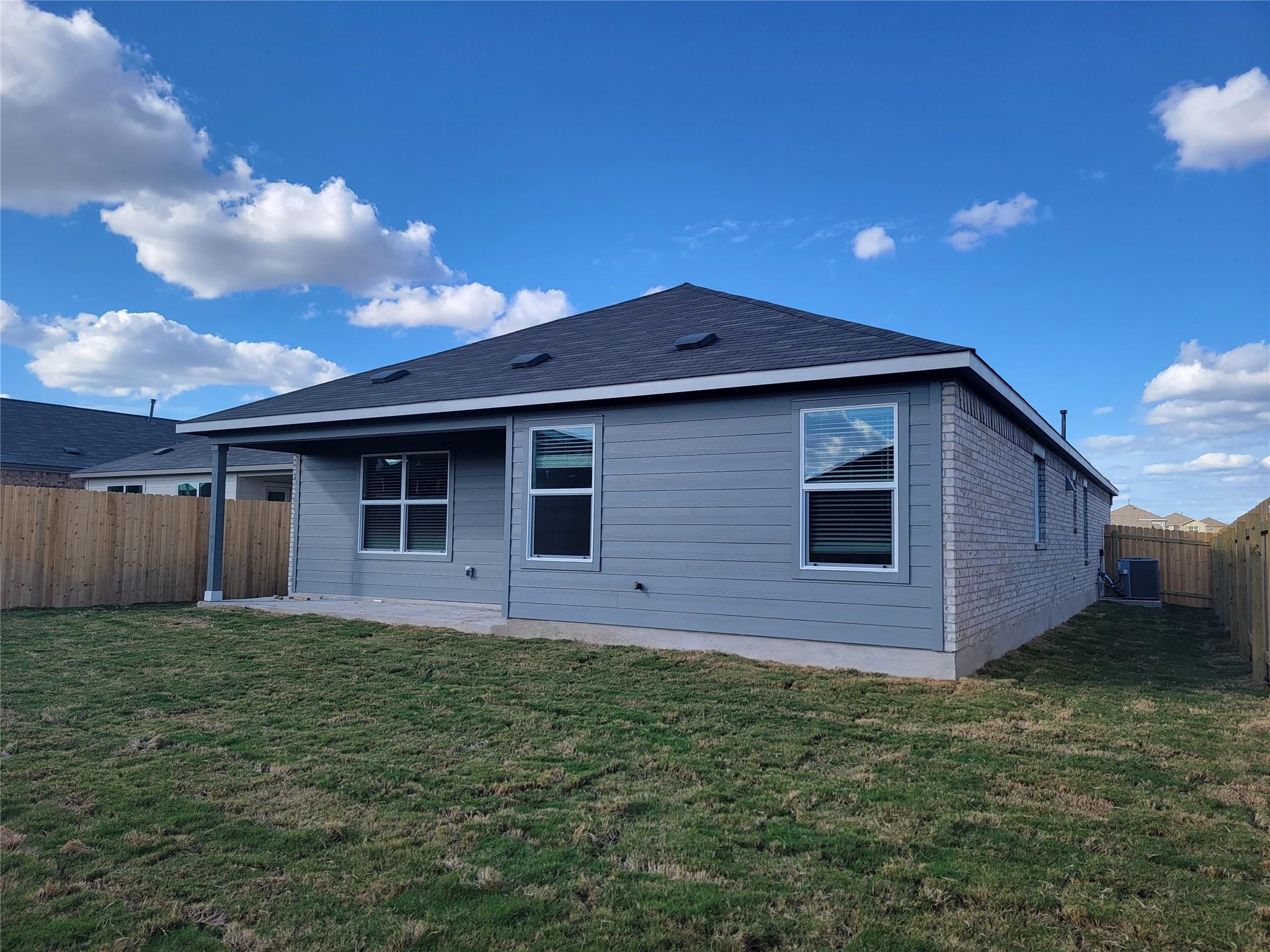 602 Arnage Dr, Hutto, TX 78634