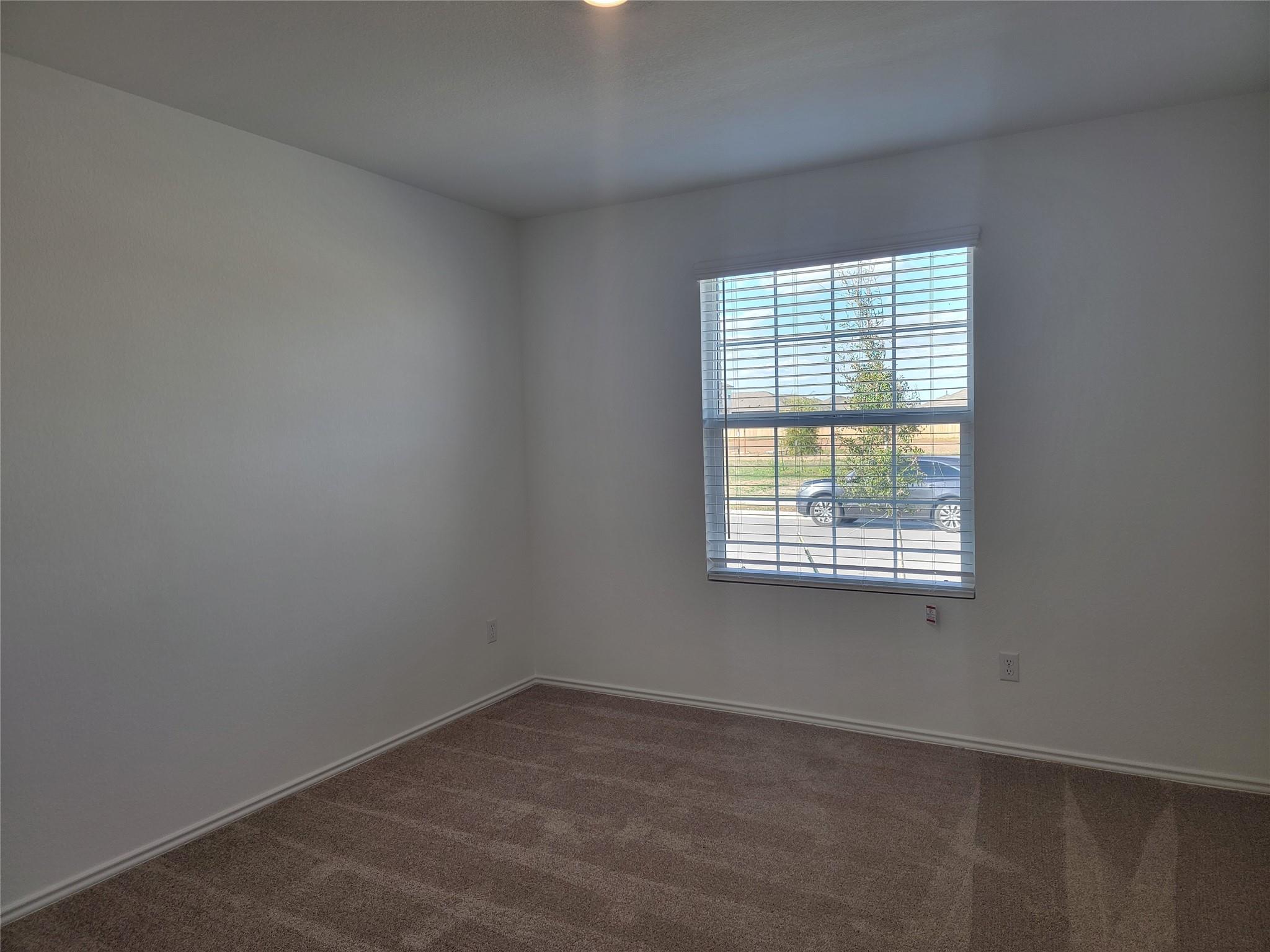 602 Arnage Dr, Hutto, TX 78634