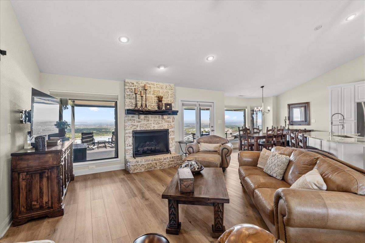 6594 W Hwy 290, Dripping Springs, TX 78620