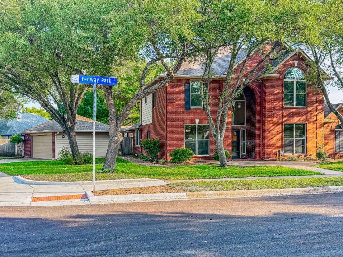 1215 Fenway Park, Pflugerville, TX 78660