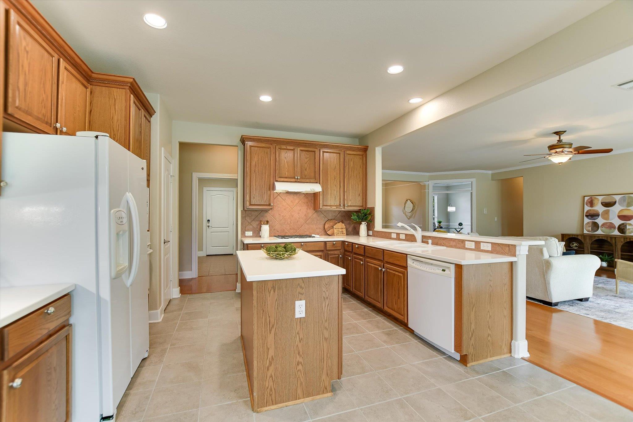 614 Armstrong Dr, Georgetown, TX 78633