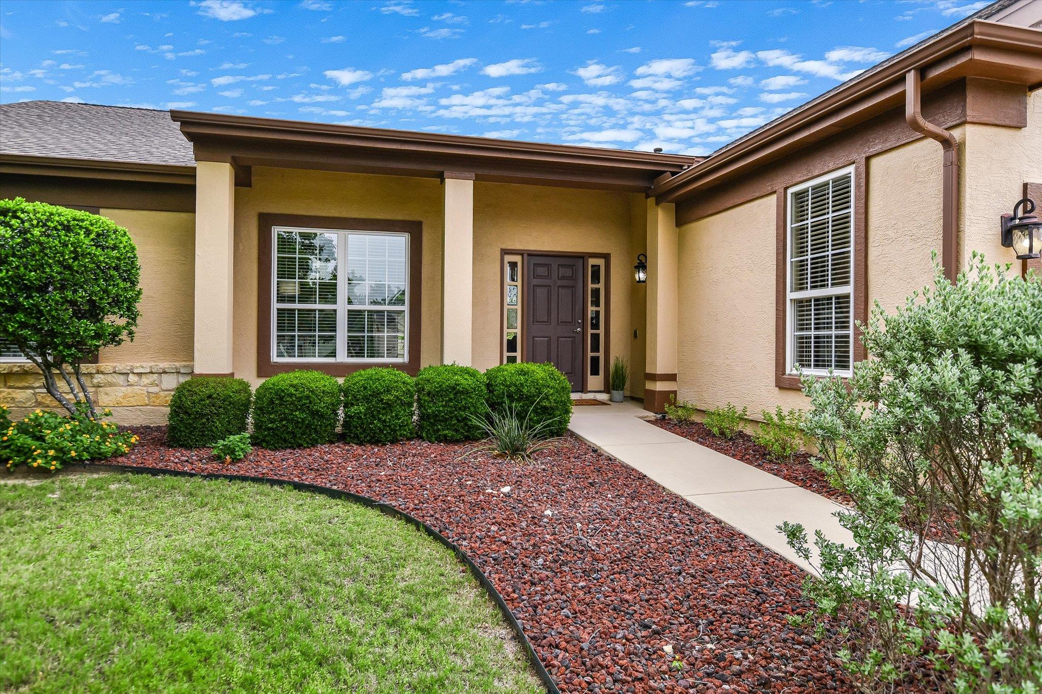 614 Armstrong Dr, Georgetown, TX 78633