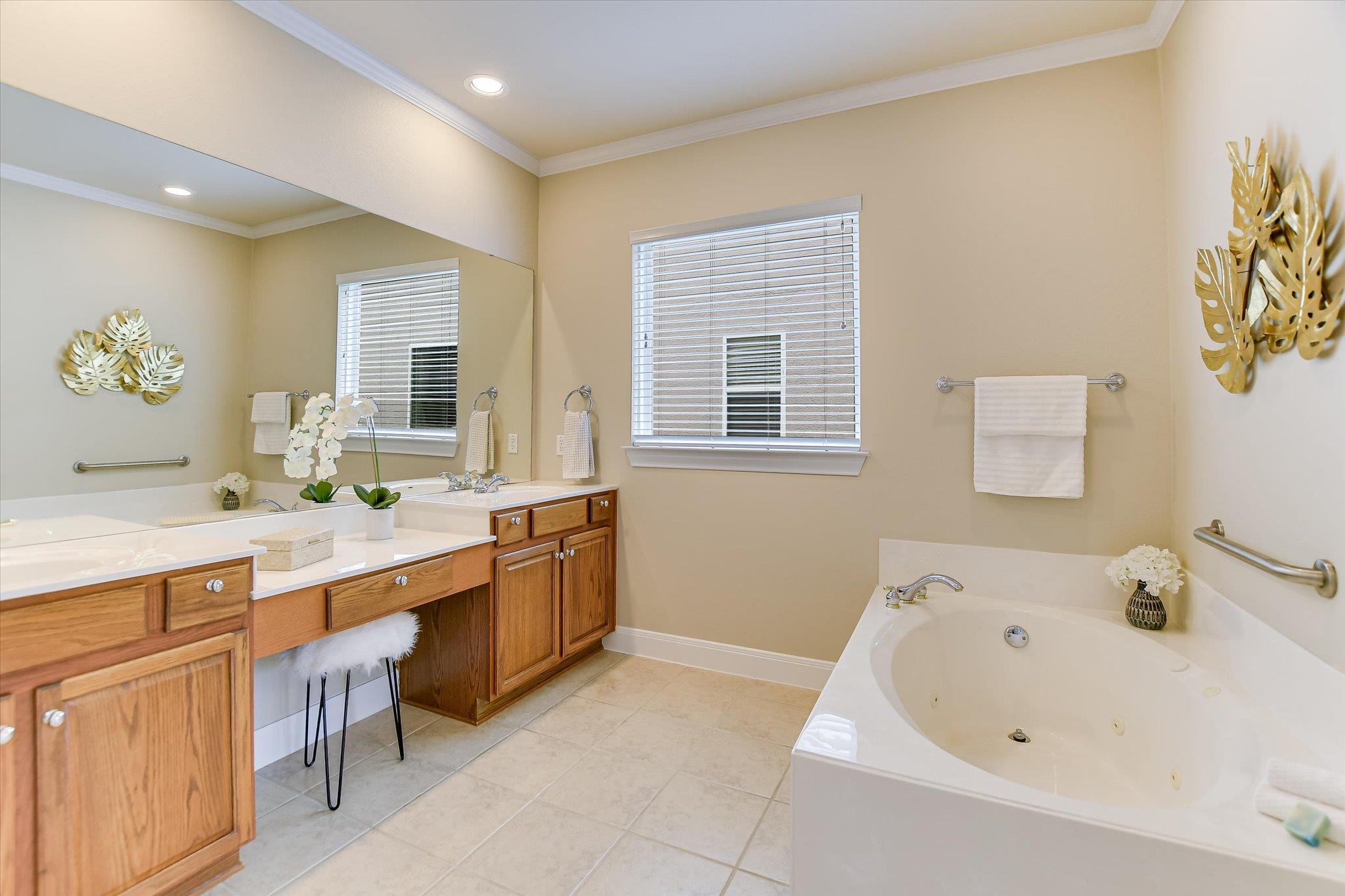 614 Armstrong Dr, Georgetown, TX 78633