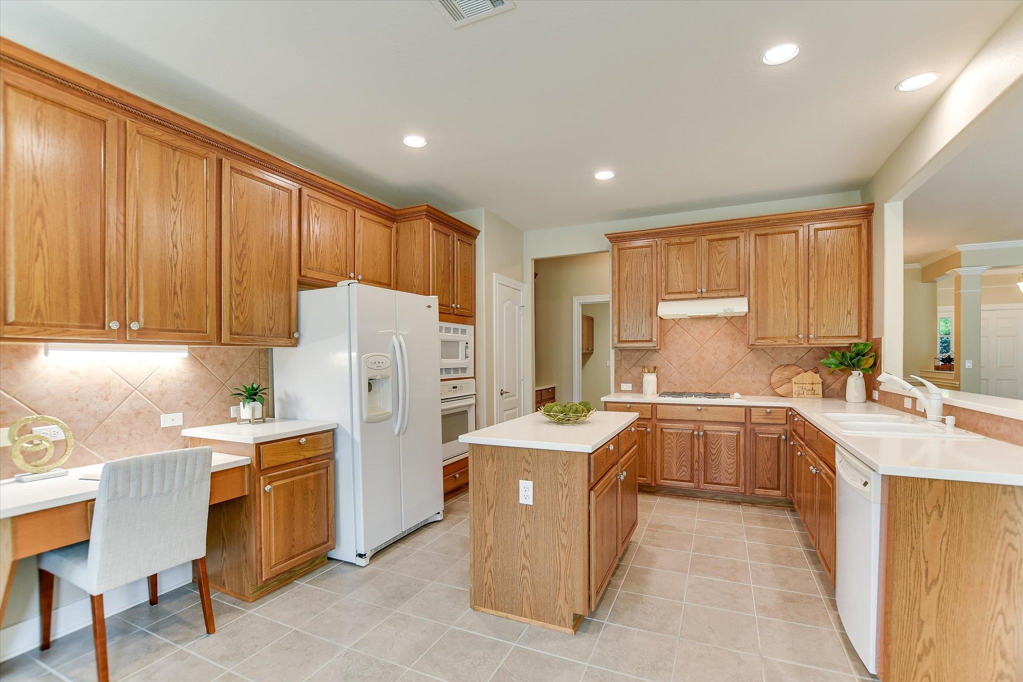 614 Armstrong Dr, Georgetown, TX 78633
