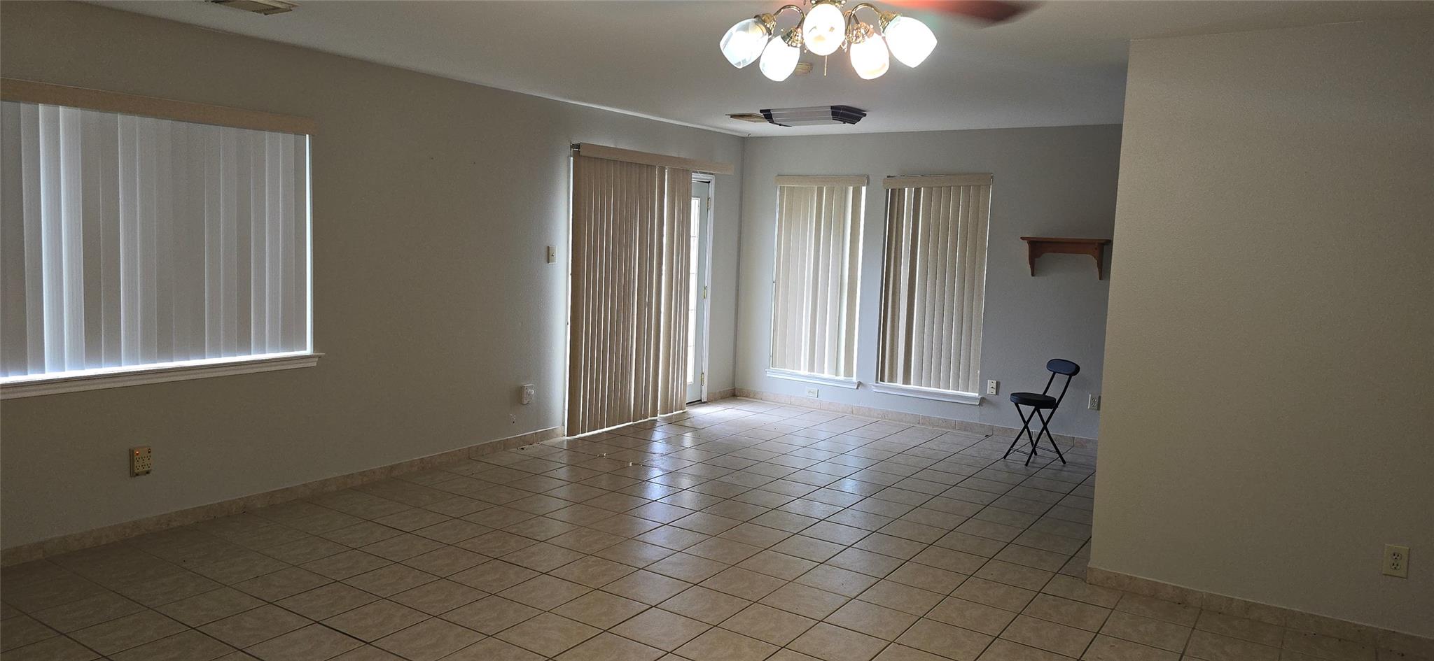 125 Kelly Ln, Buda, TX 78610