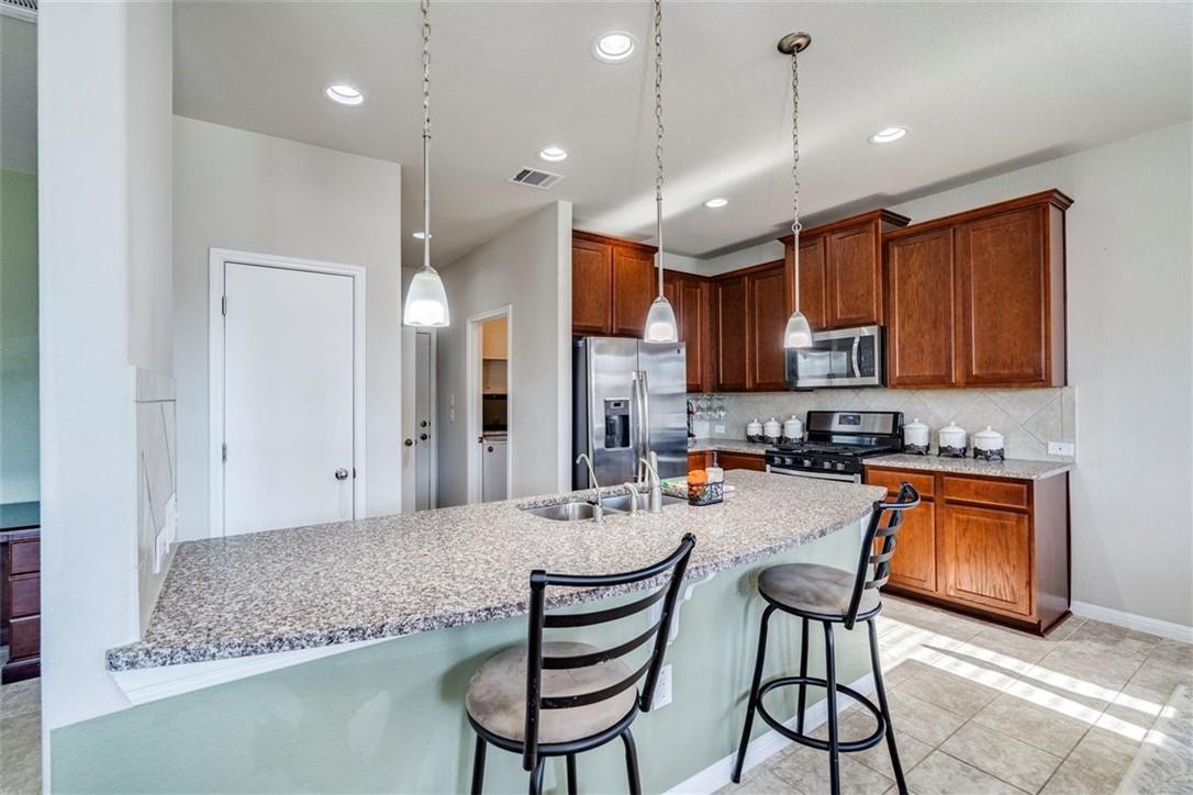 162 Eagle Brook Ln, Buda, TX 78610