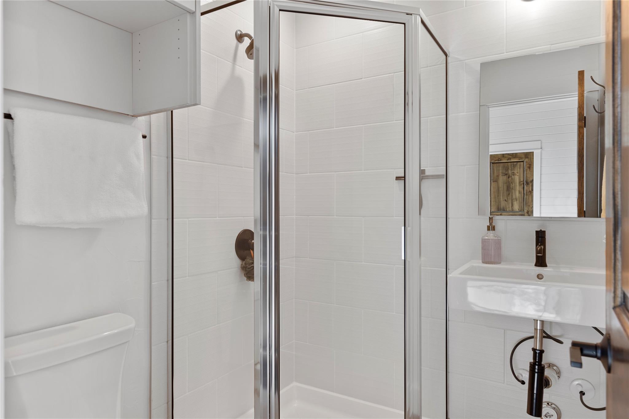19216 Lost Tree Blvd # 8, Spicewood, TX 78669