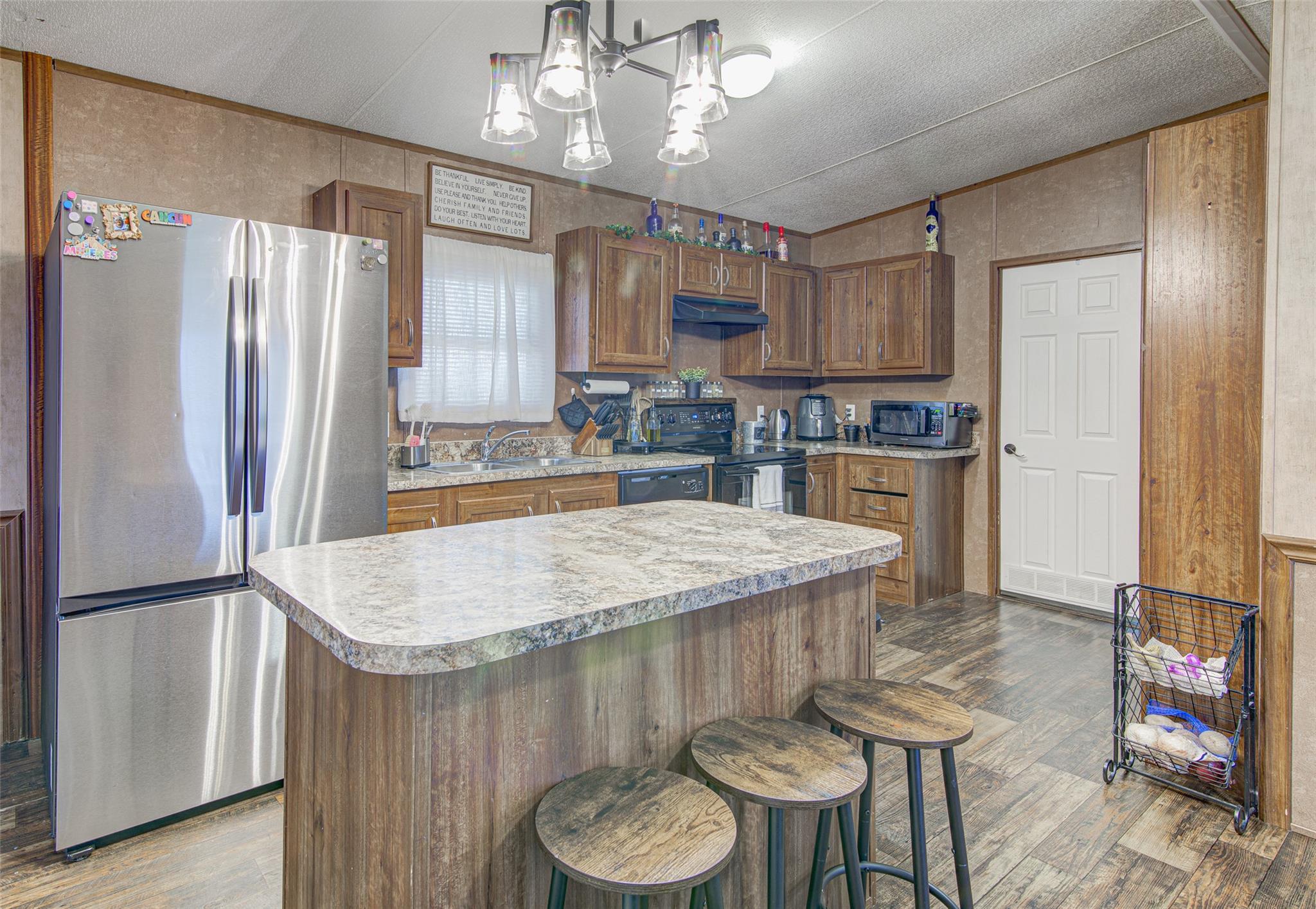 23 Summer Sun Cv, Uhland, TX 78640