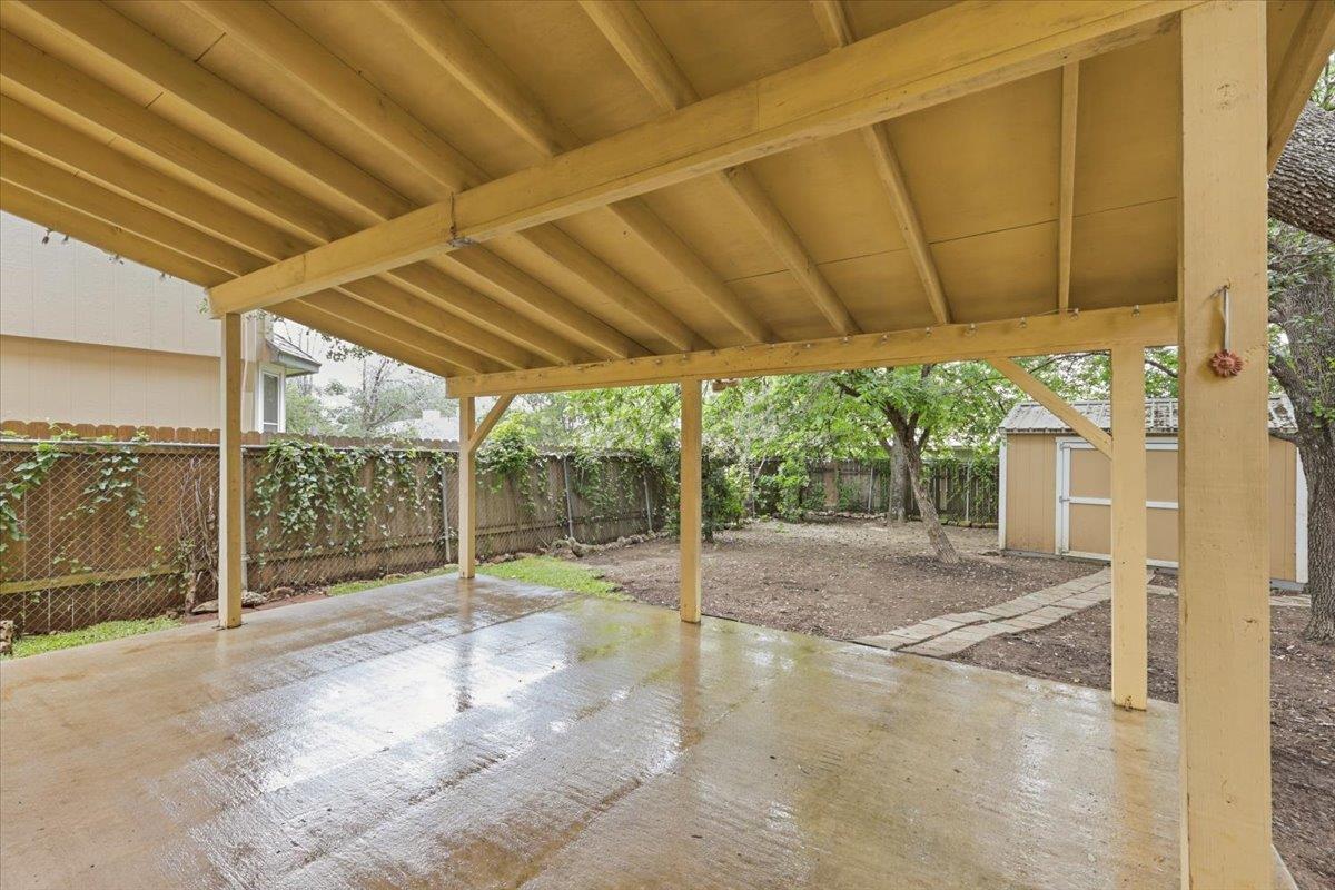1421 Garden Path Dr, Round Rock, TX 78664