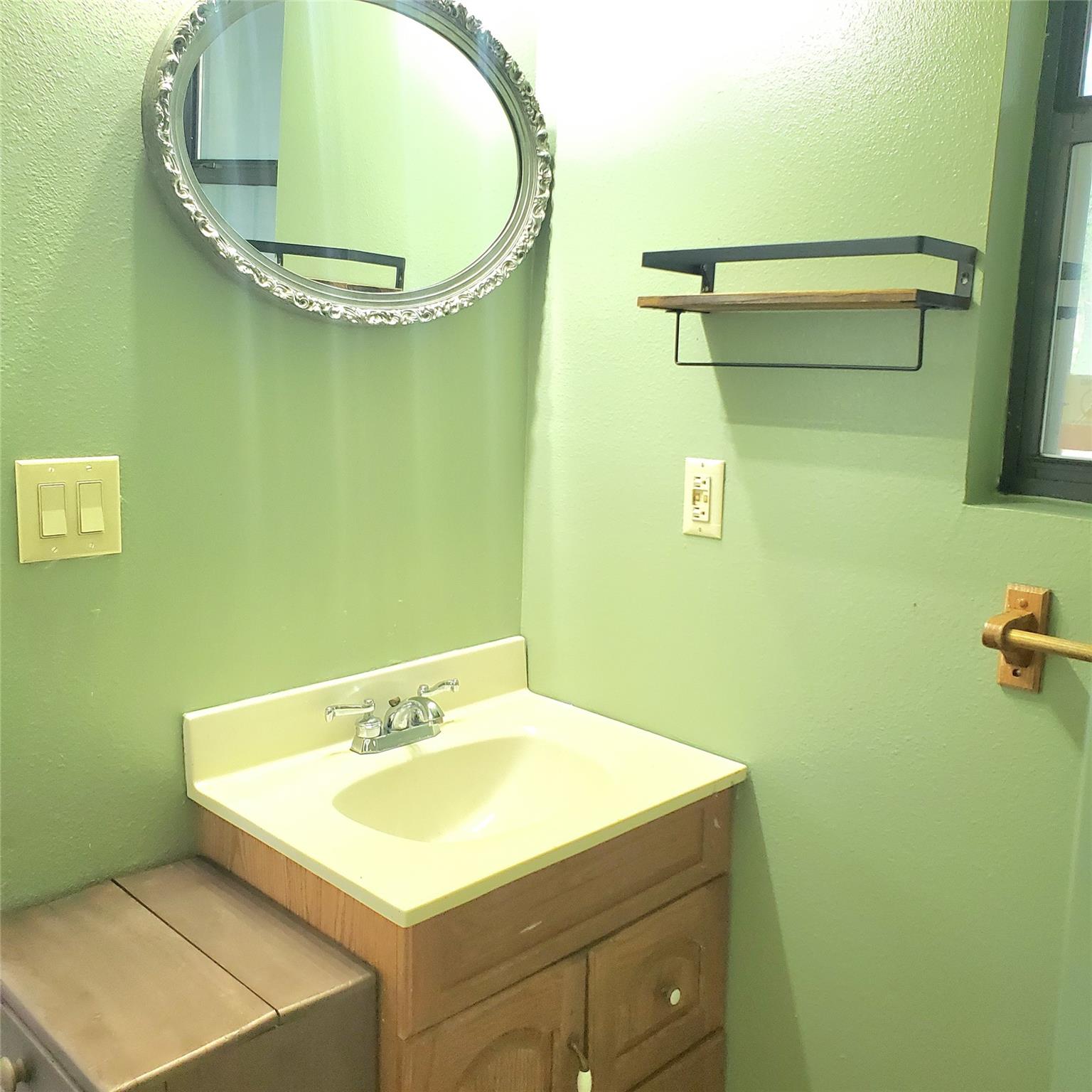 1052 Hidden Hills Dr # Casita / Back House, Dripping Springs, TX 78620