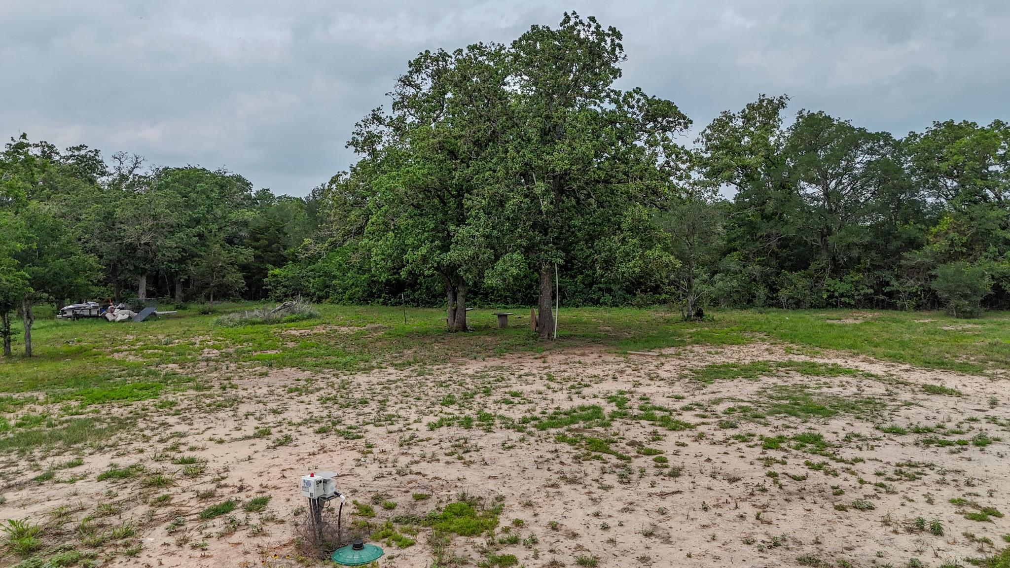 200 Luna Ct, Dale, TX 78616