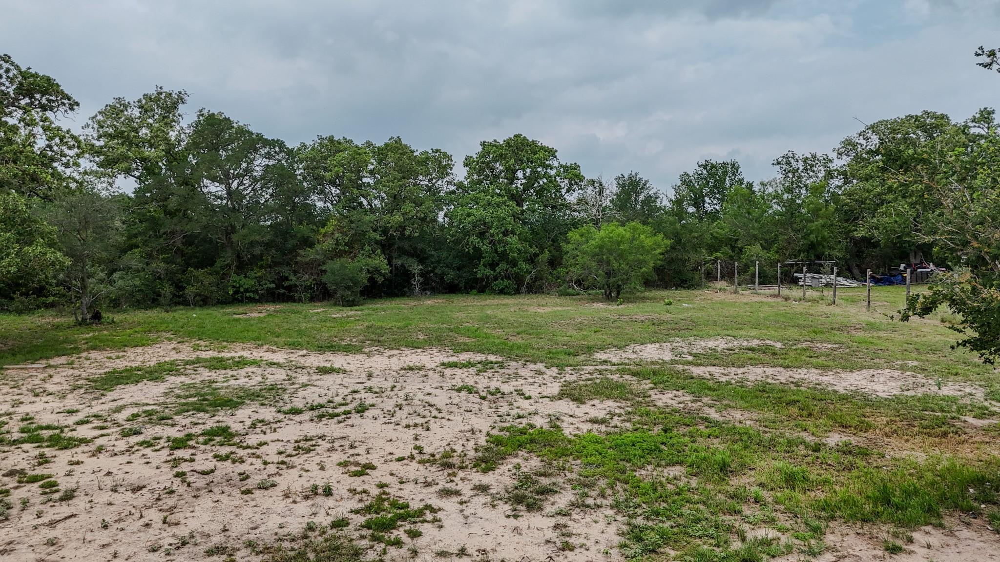 200 Luna Ct, Dale, TX 78616