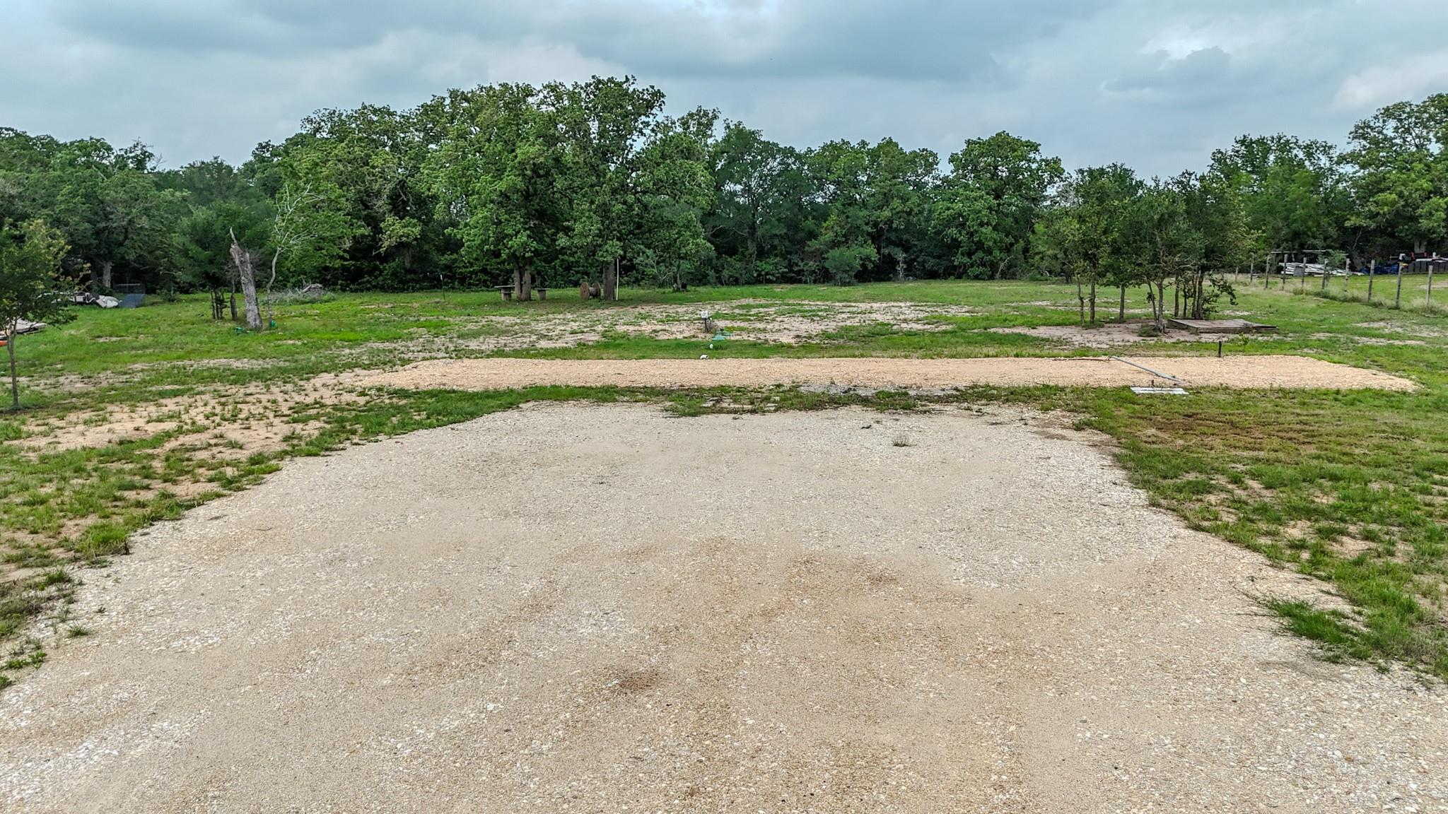 200 Luna Ct, Dale, TX 78616