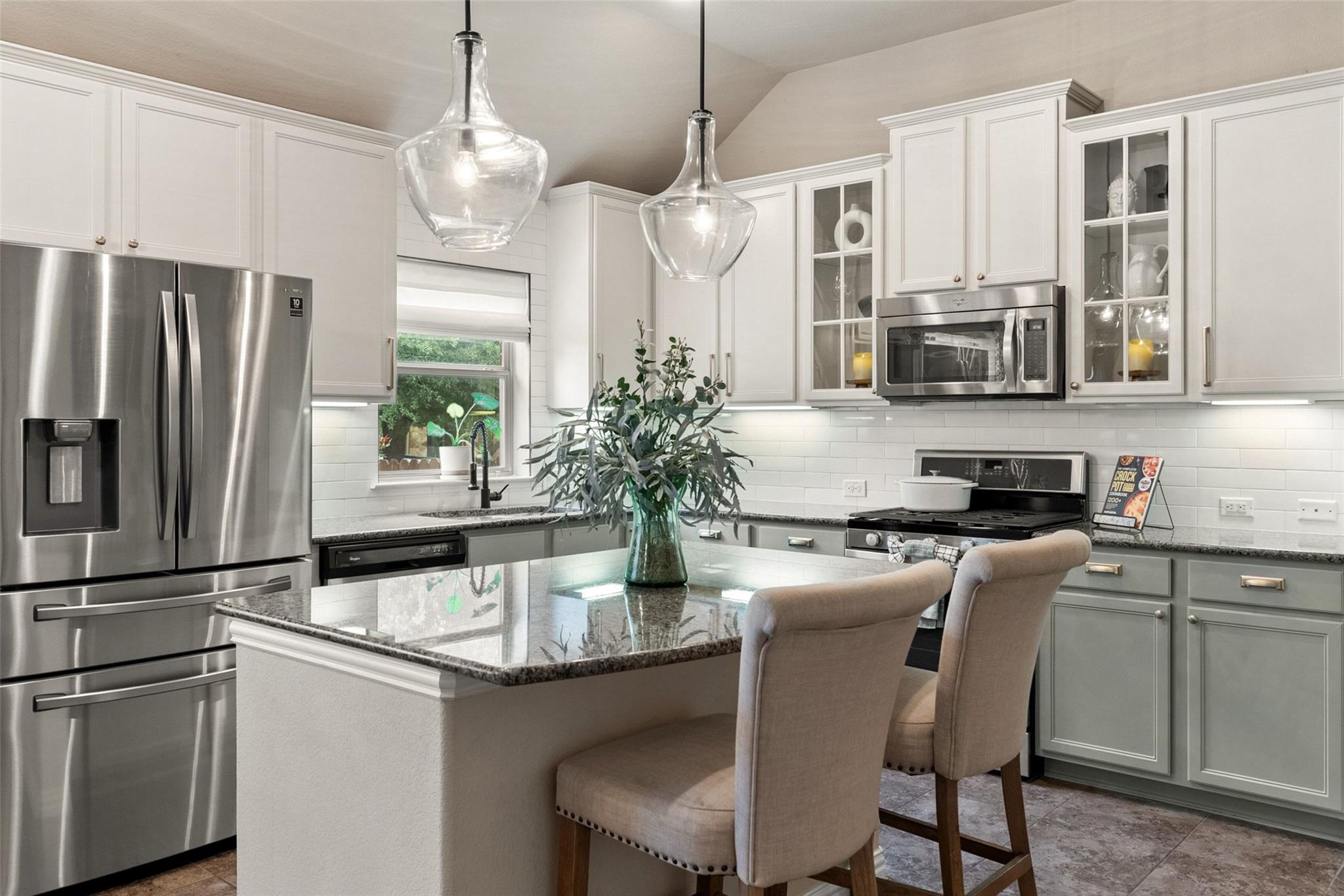 535 Oyster Crk, Buda, TX 78610