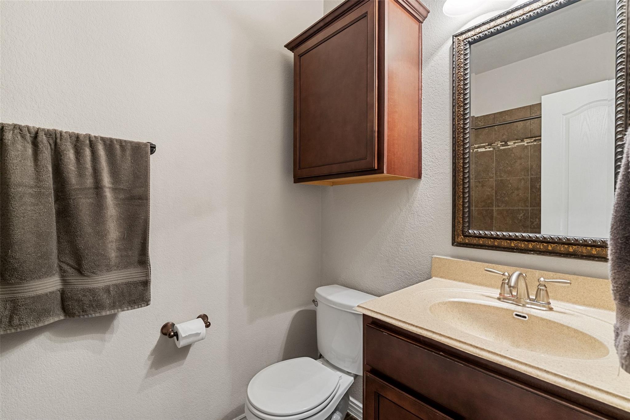 535 Oyster Crk, Buda, TX 78610