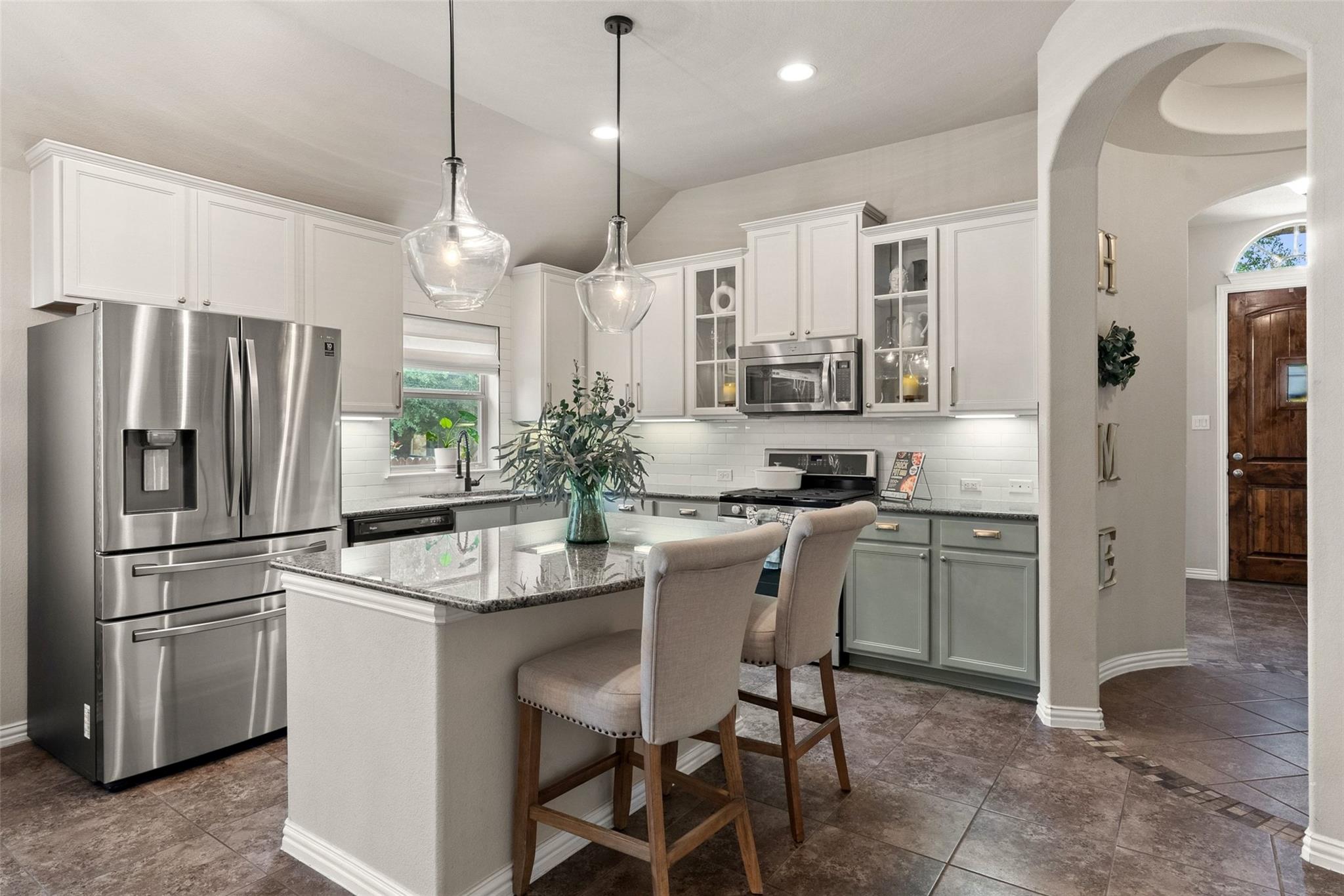 535 Oyster Crk, Buda, TX 78610
