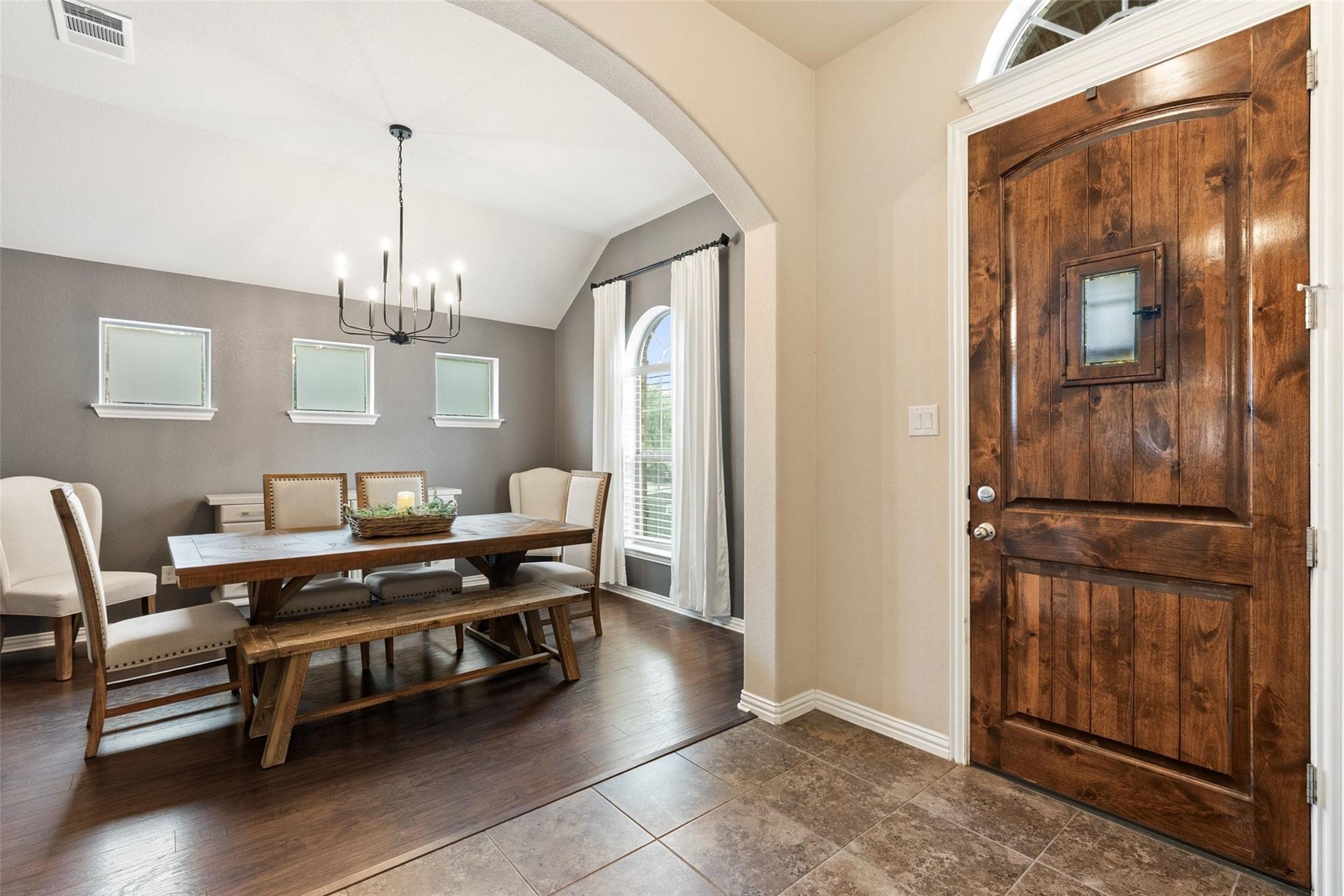 535 Oyster Crk, Buda, TX 78610