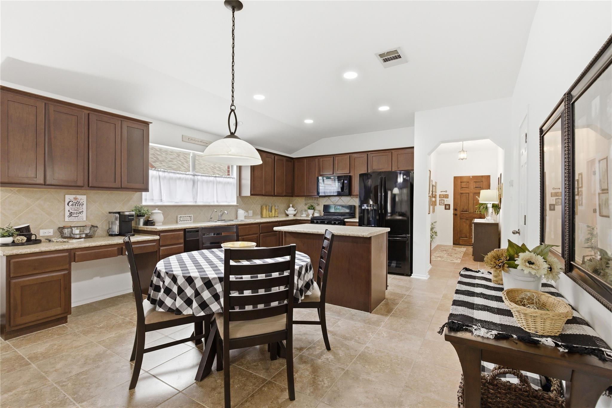 180 Mystic Shadow Ln, Buda, TX 78610