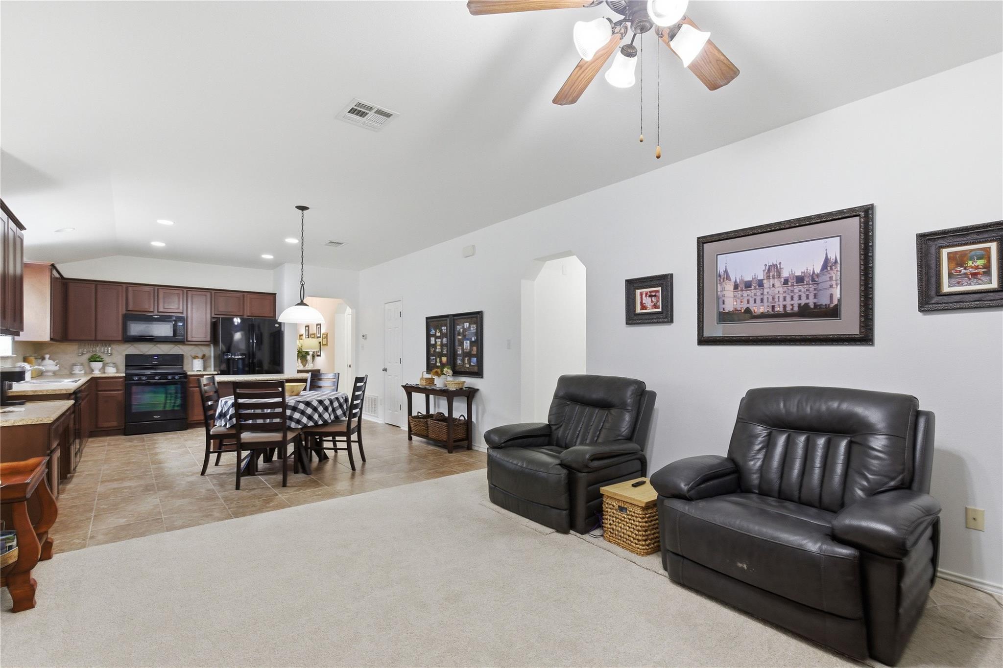 180 Mystic Shadow Ln, Buda, TX 78610