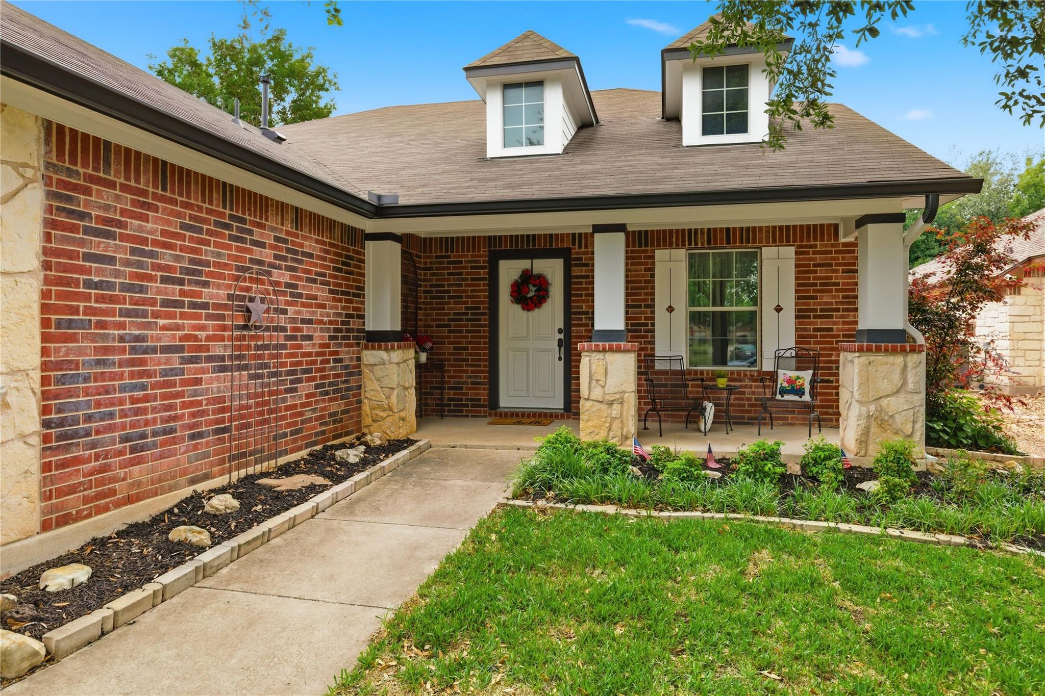 180 Mystic Shadow Ln, Buda, TX 78610